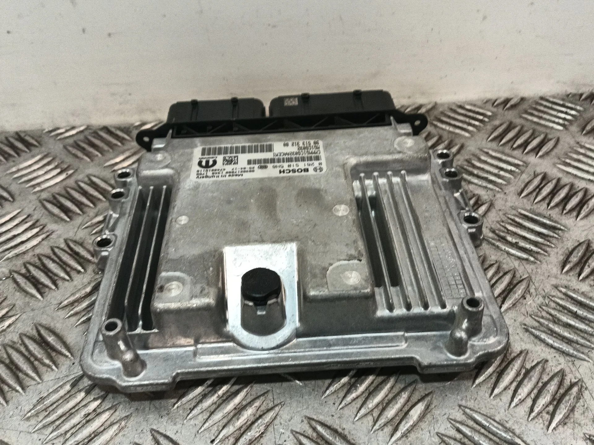 Centralita Motor Uce para Opel Corsa F Xhl Mt6