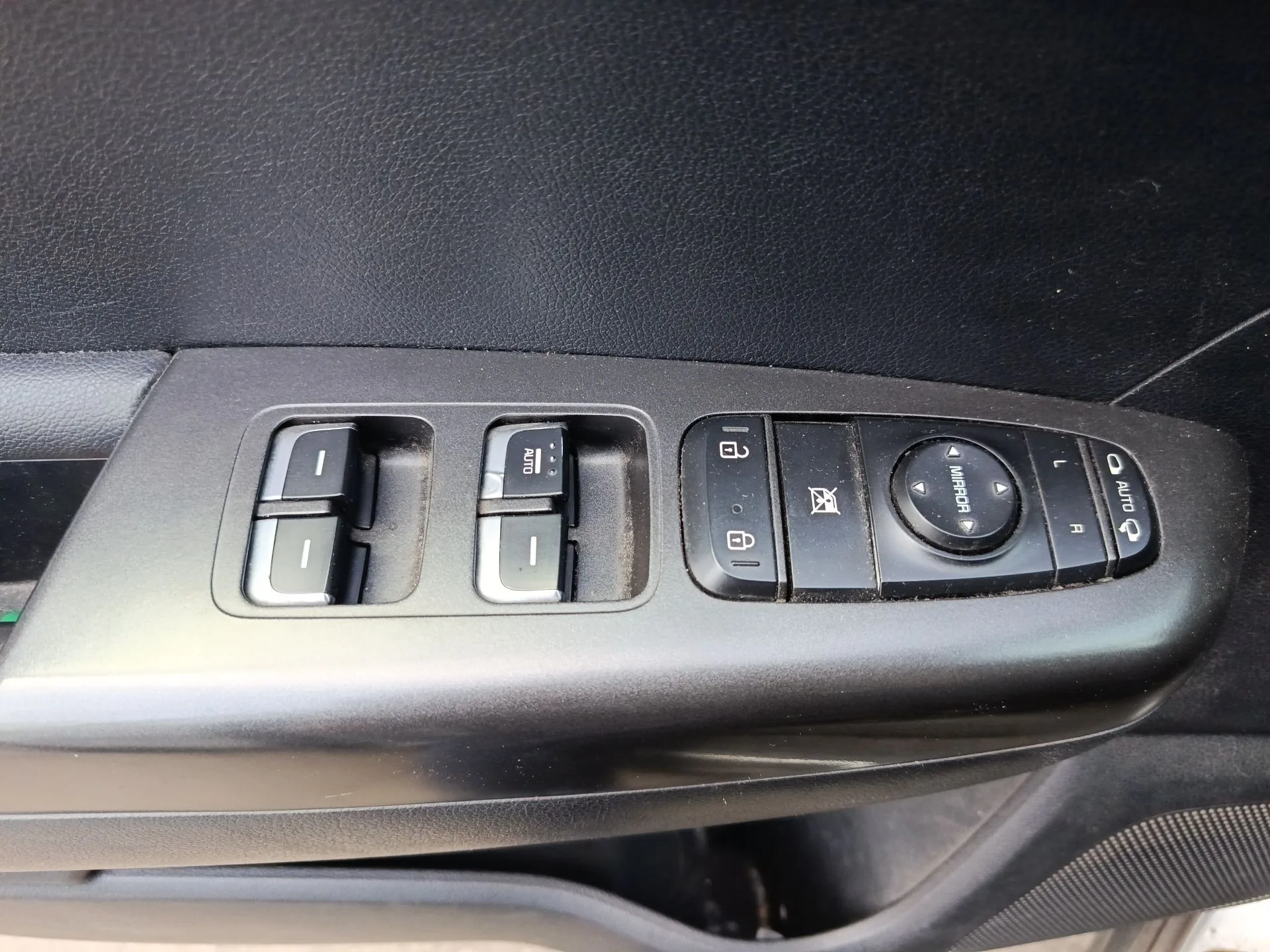 Mando Elevalunas Delantero Izquierdo para Kia Sportage Iv (Ql, Qle)
