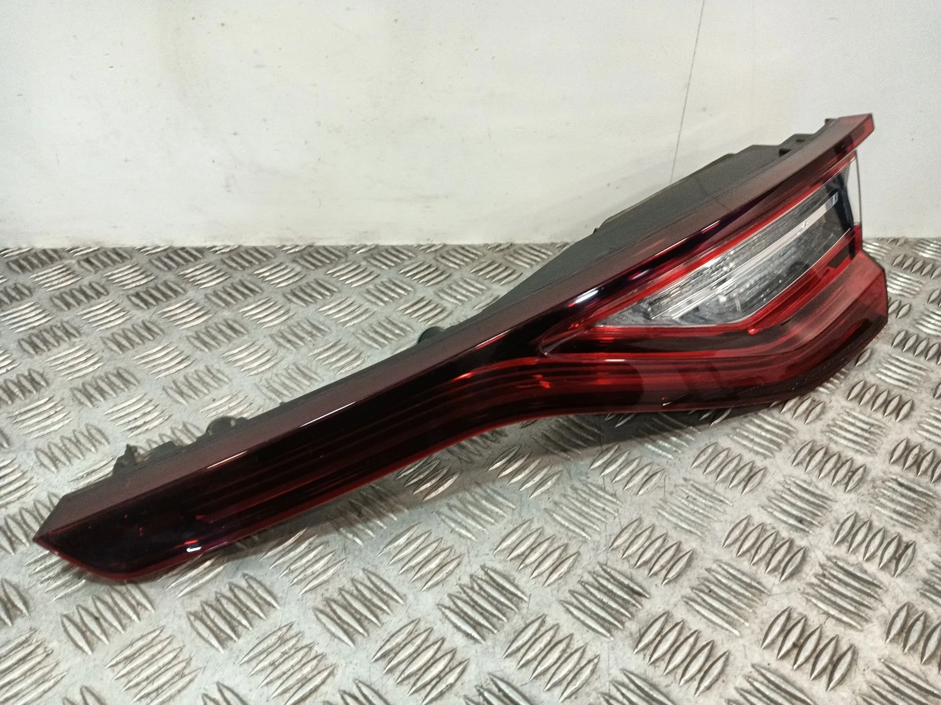 Piloto Trasero Derecho Porton para Renault Megane Iv Hatchback (B9A/M/N_)