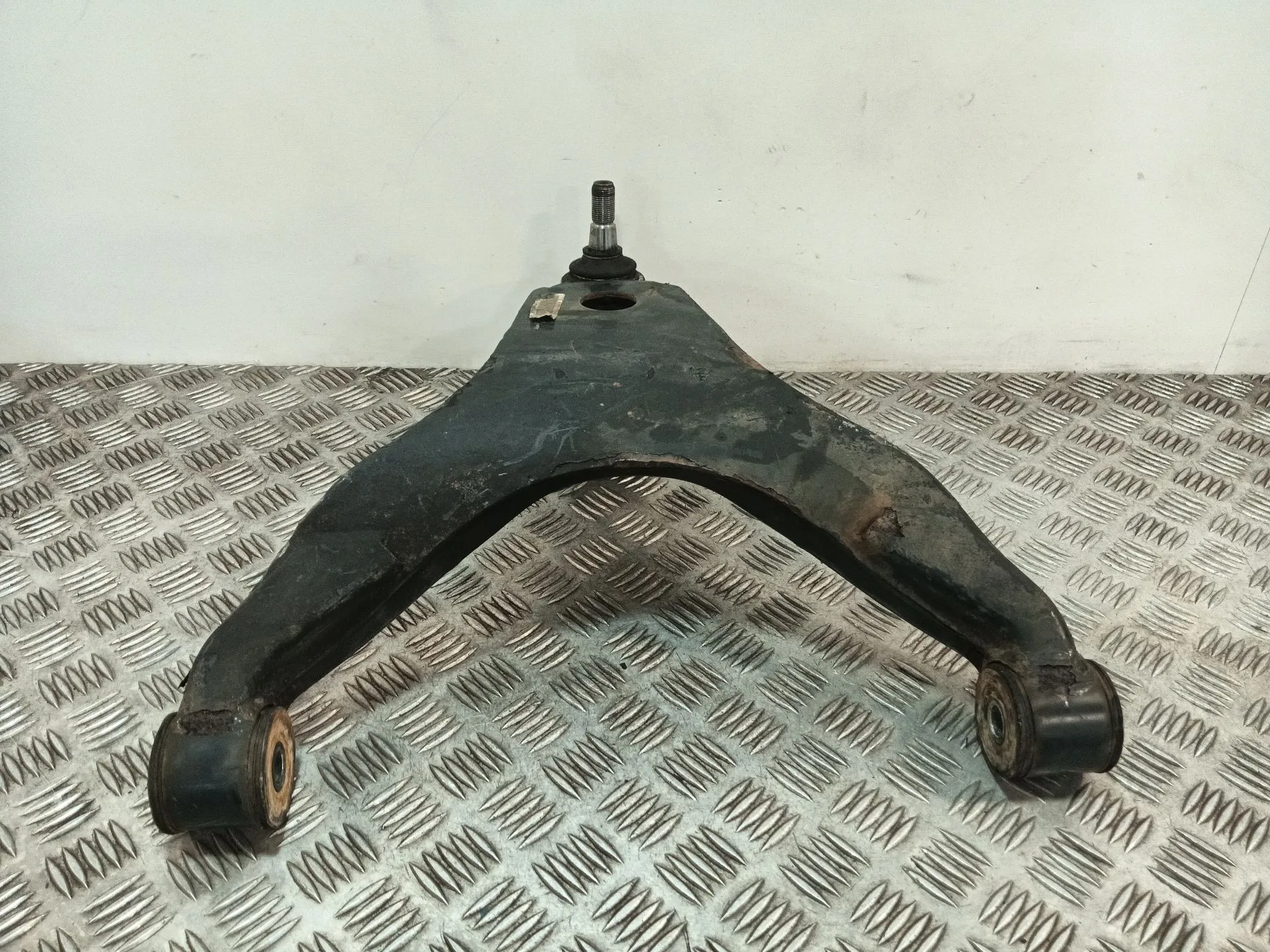 Brazo Suspension Inferior Delantero Izquierdo para Iveco Daily Vi Furgoneta