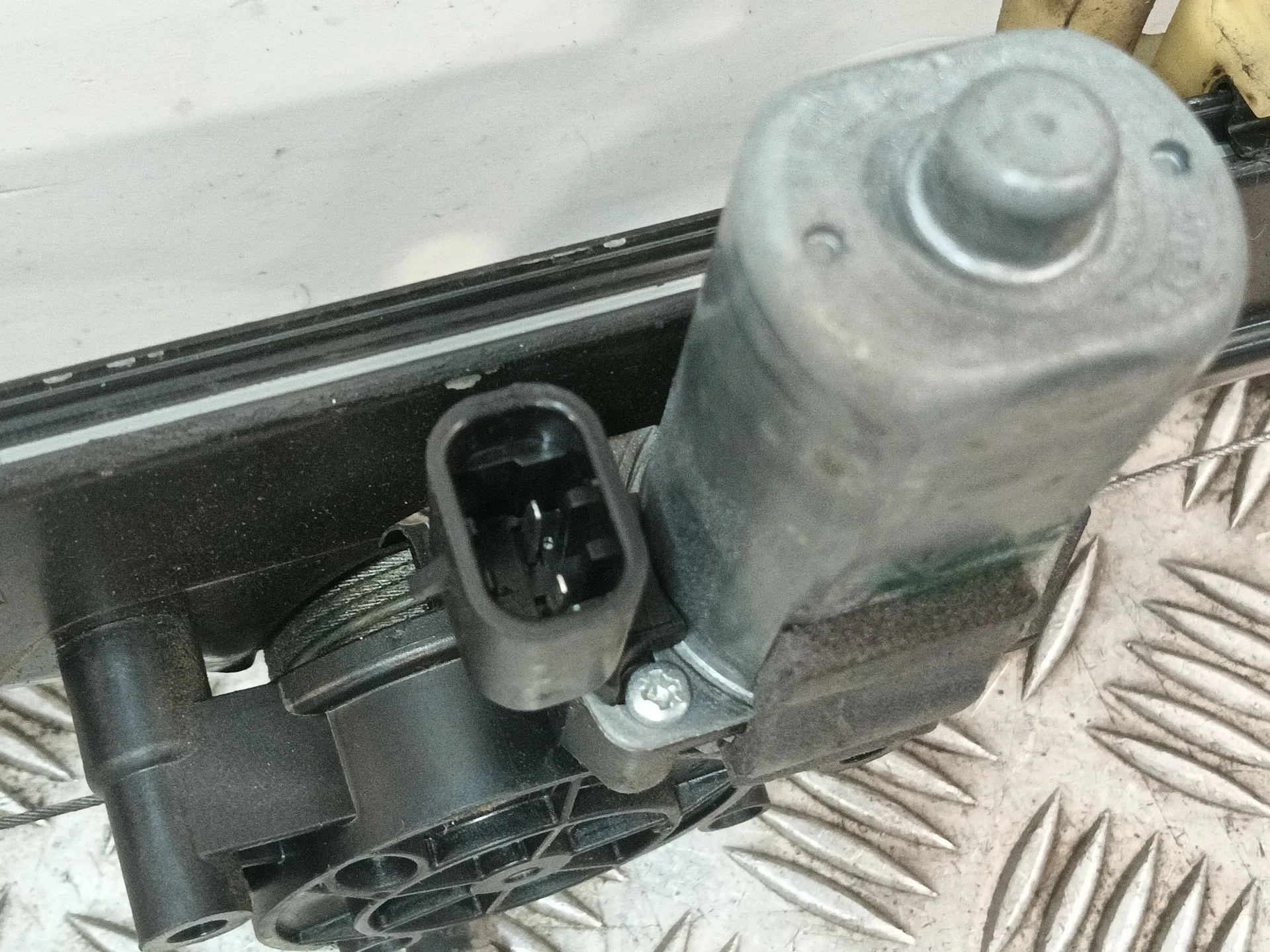 Elevalunas Delantero Izquierdo para Iveco Daily Vi Furgoneta