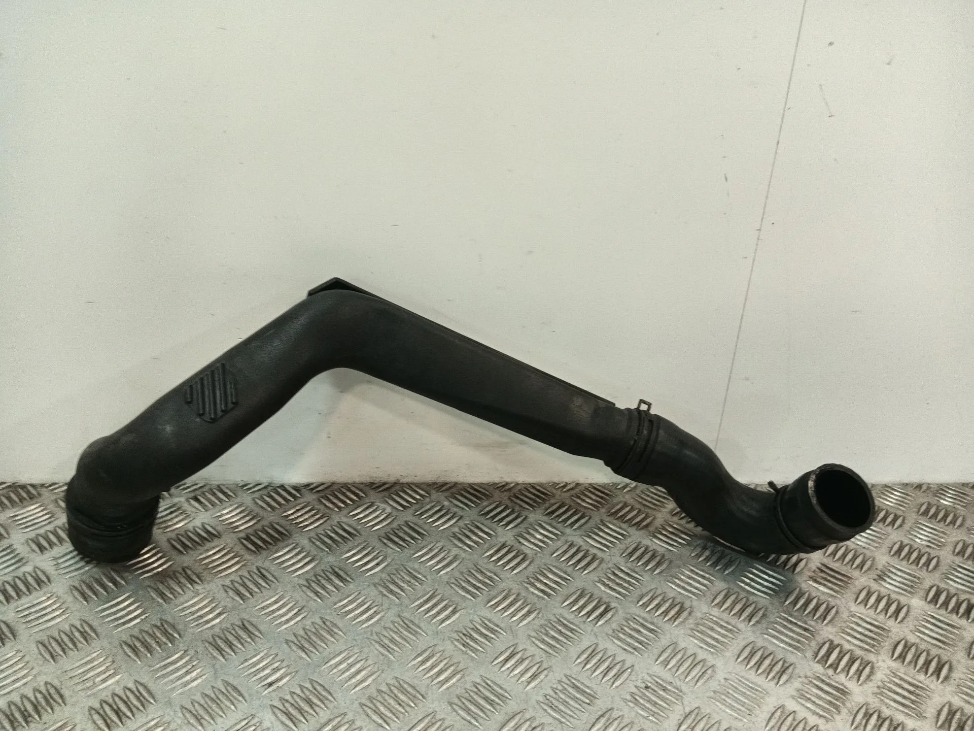 Tubo para Volkswagen Golf Iv (1J1)