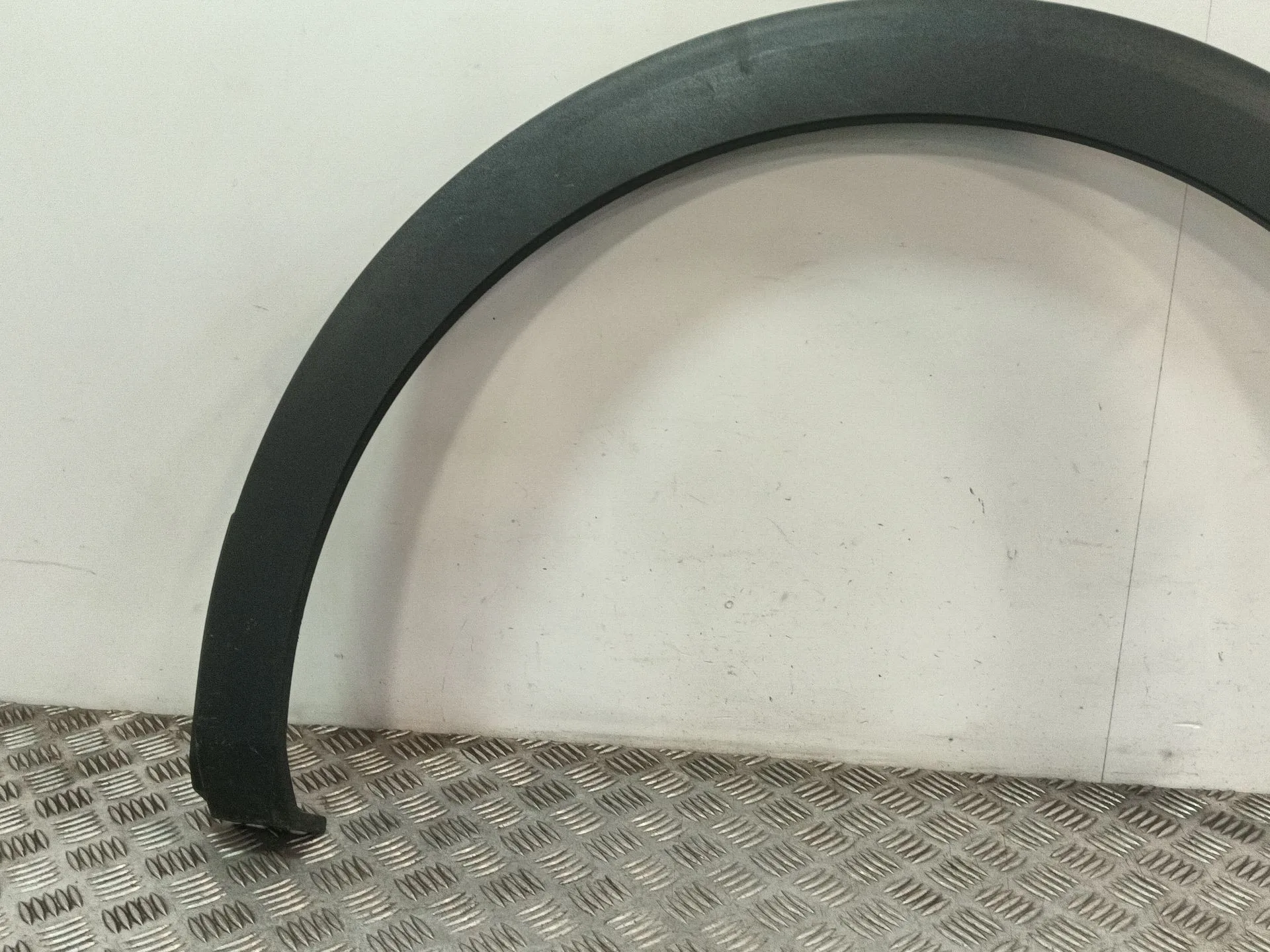 Aletin Trasero Izquierdo para Peugeot 3008 Ii Suv (Mc_, Mr_, Mj_, M4_)