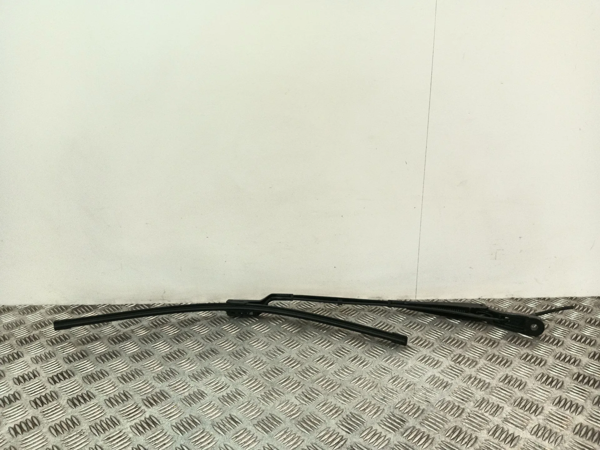 Brazo Limpia Delantero Derecho para Peugeot 3008 Ii Suv (Mc_, Mr_, Mj_, M4_)