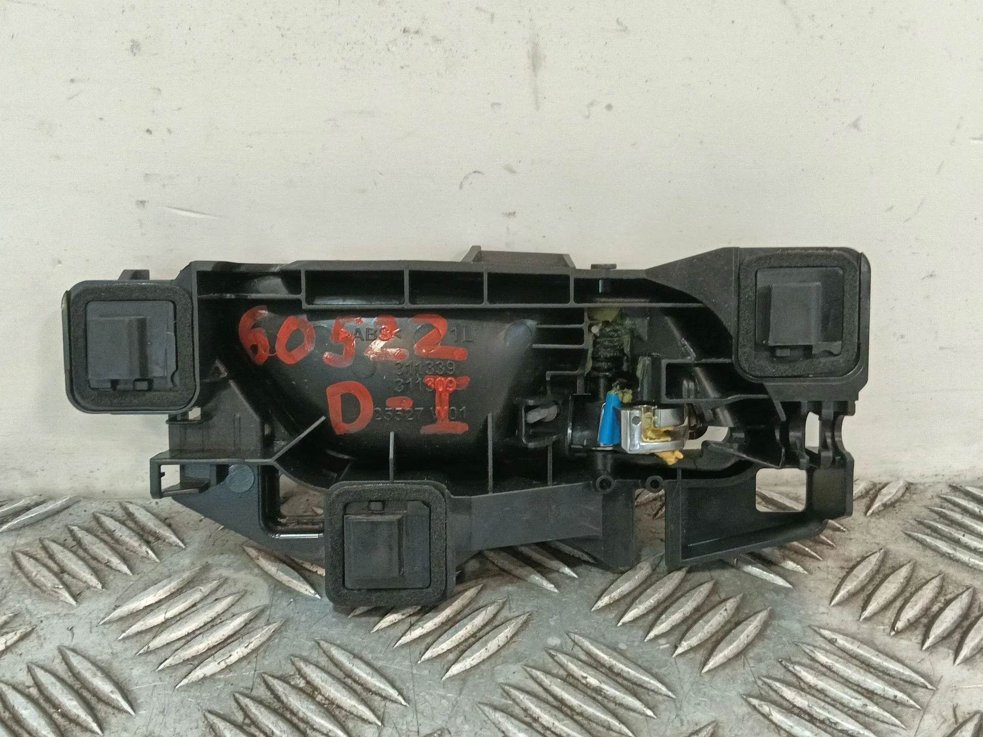Maneta Interior Delantera Izquierda para Peugeot 3008 Ii Suv (Mc_, Mr_, Mj_, M4_)