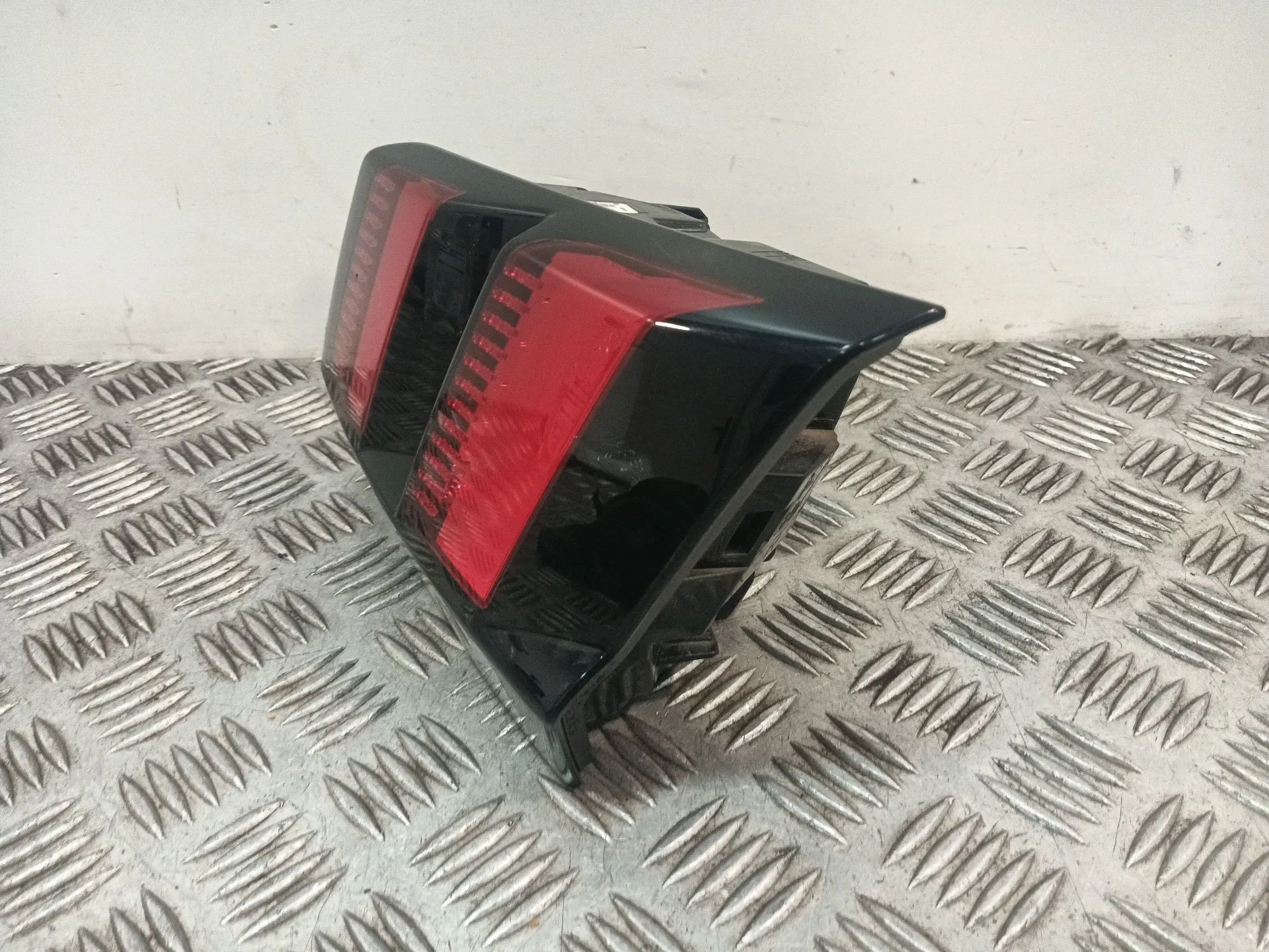 Piloto Trasero Derecho Interior para Peugeot 3008 Ii Suv (Mc_, Mr_, Mj_, M4_)