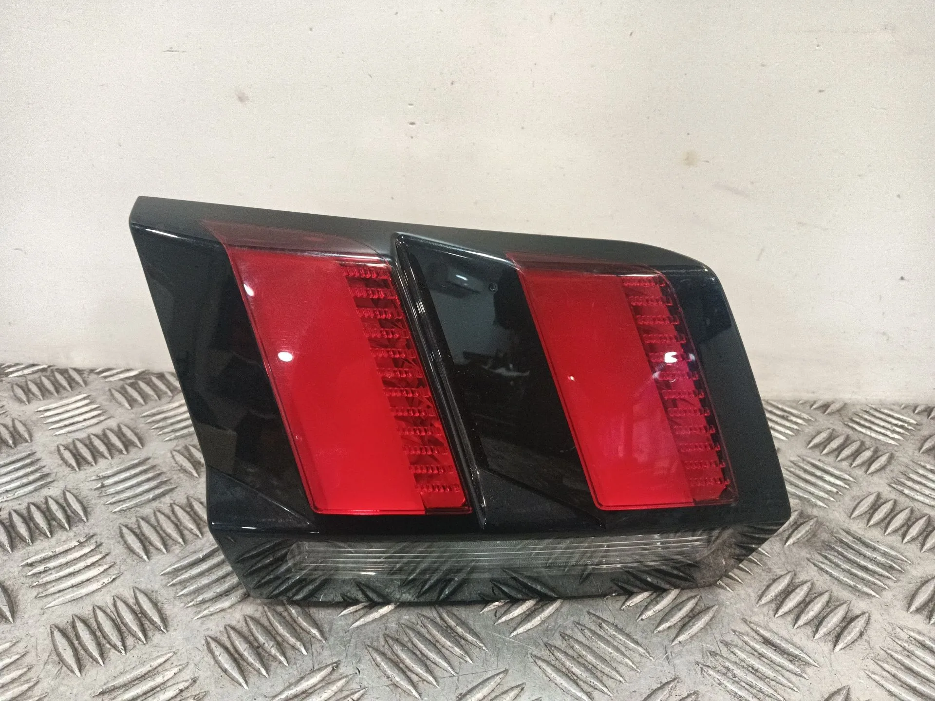 Piloto Trasero Izquierdo Interior para Peugeot 3008 Ii Suv (Mc_, Mr_, Mj_, M4_)