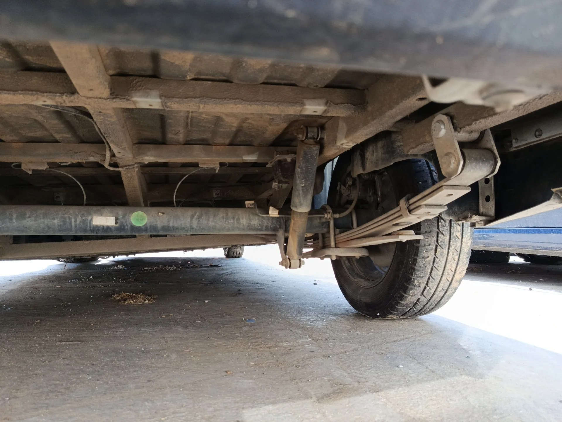 Amortiguador Trasero Derecho para Maxus Edeliver 3 Furgoneta