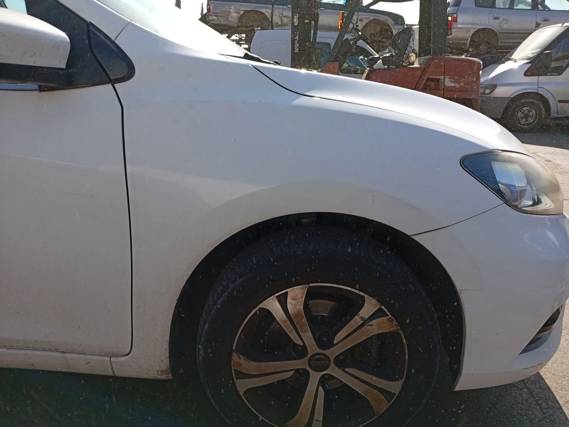 Aleta Delantera Derecha para Nissan Pulsar Hatchback (C13)