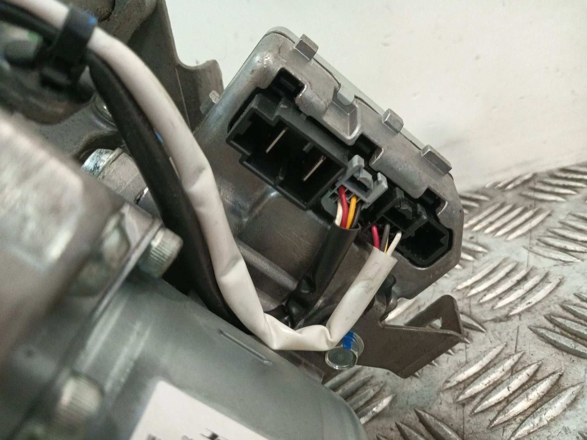 Columna Direccion para Nissan Pulsar Hatchback (C13)
