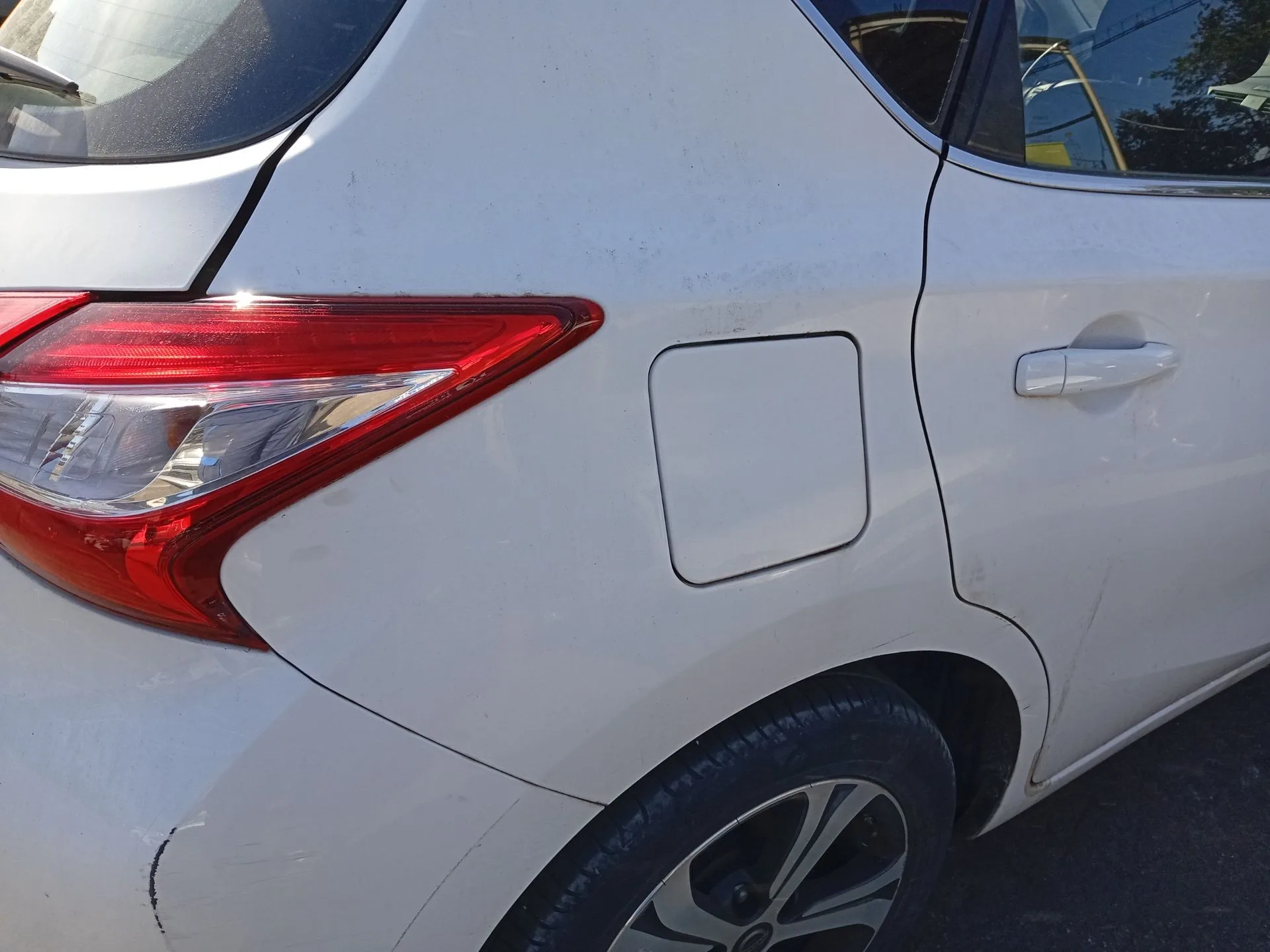 Deposito Combustible para Nissan Pulsar Hatchback (C13)
