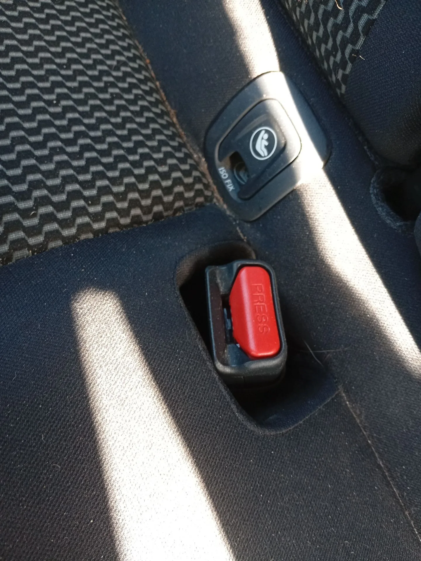 Enganche Cinturon Trasero Central para Nissan Pulsar Hatchback (C13)