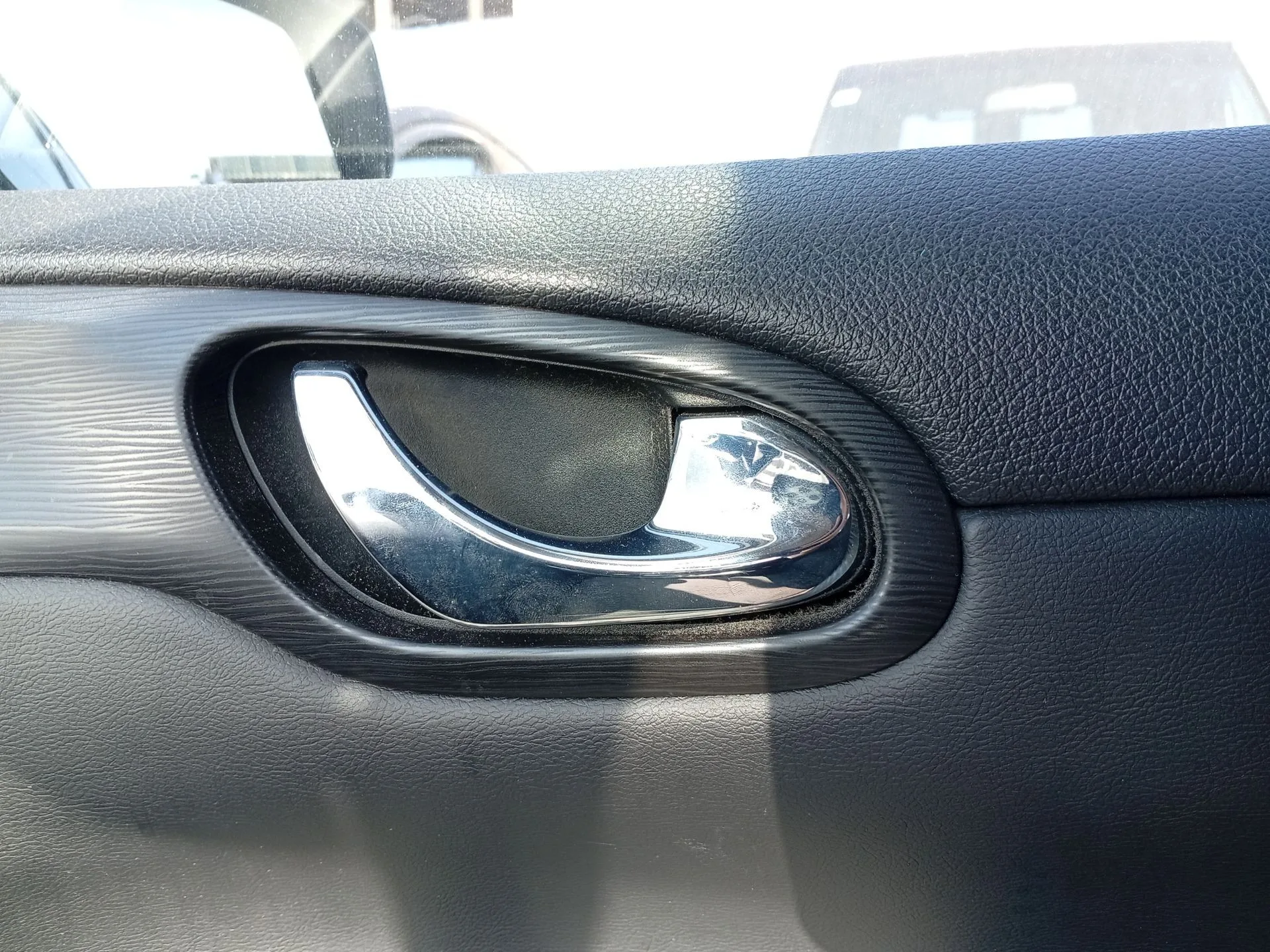 Maneta Interior Delantera Derecha para Nissan Pulsar Hatchback (C13)