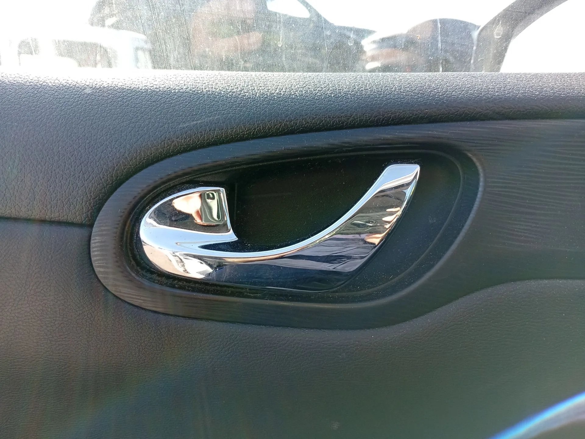 Maneta Interior Delantera Izquierda para Nissan Pulsar Hatchback (C13)