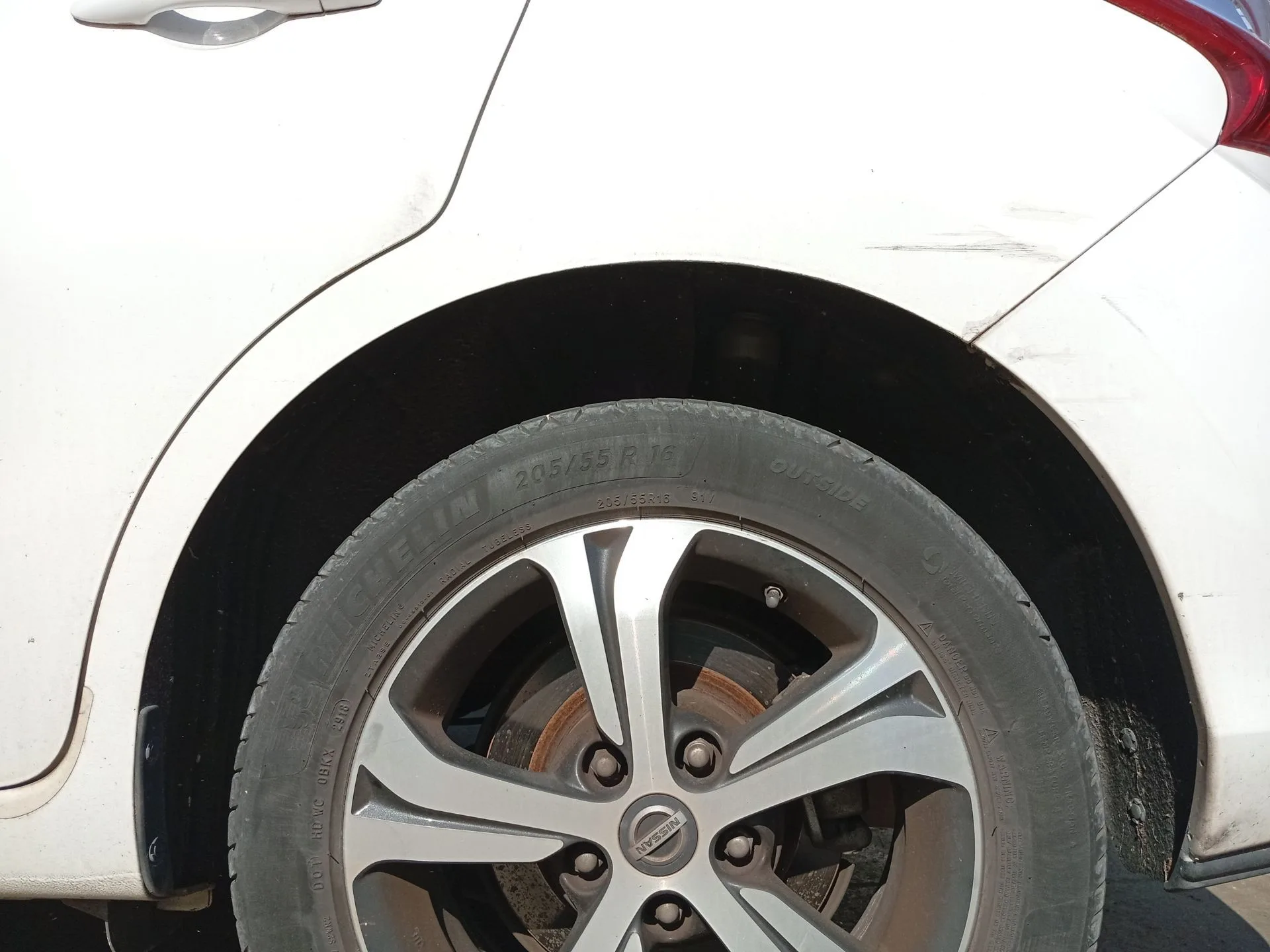 Paso De Rueda Trasero Izquierdo para Nissan Pulsar Hatchback (C13)