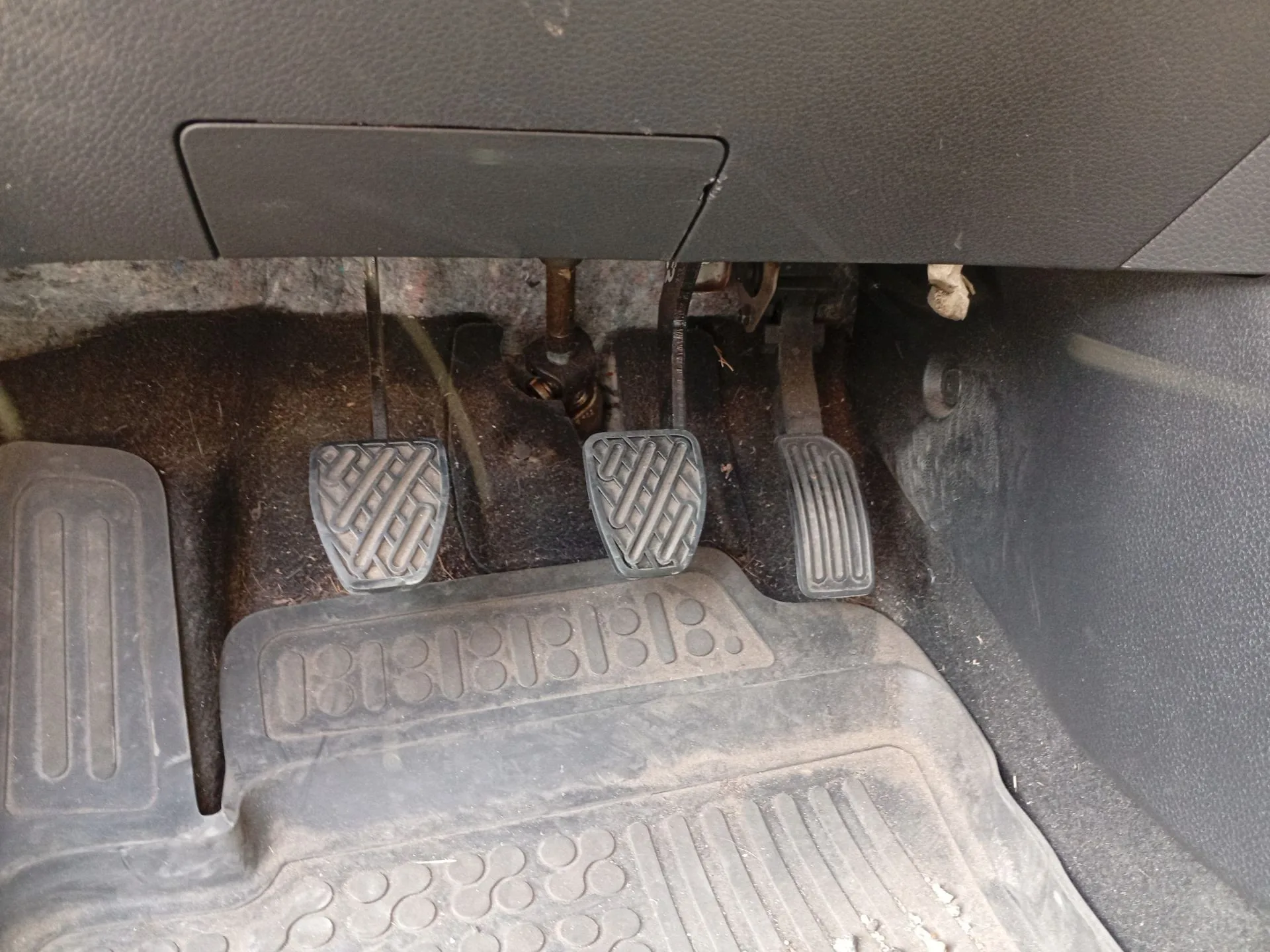Pedal Acelerador para Nissan Pulsar Hatchback (C13)