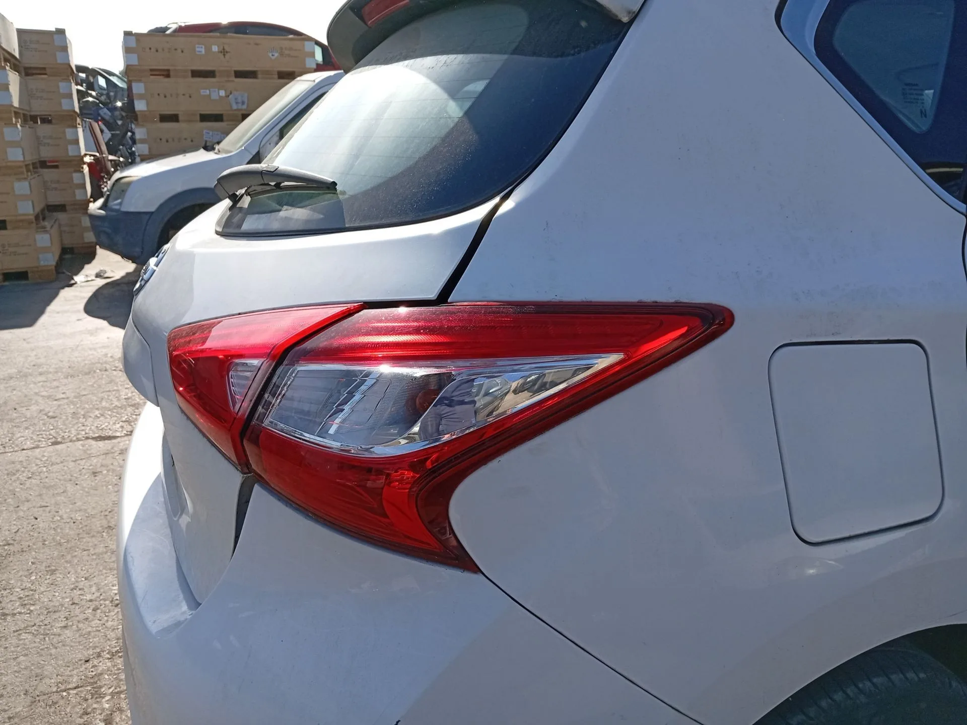 Piloto Trasero Derecho para Nissan Pulsar Hatchback (C13)