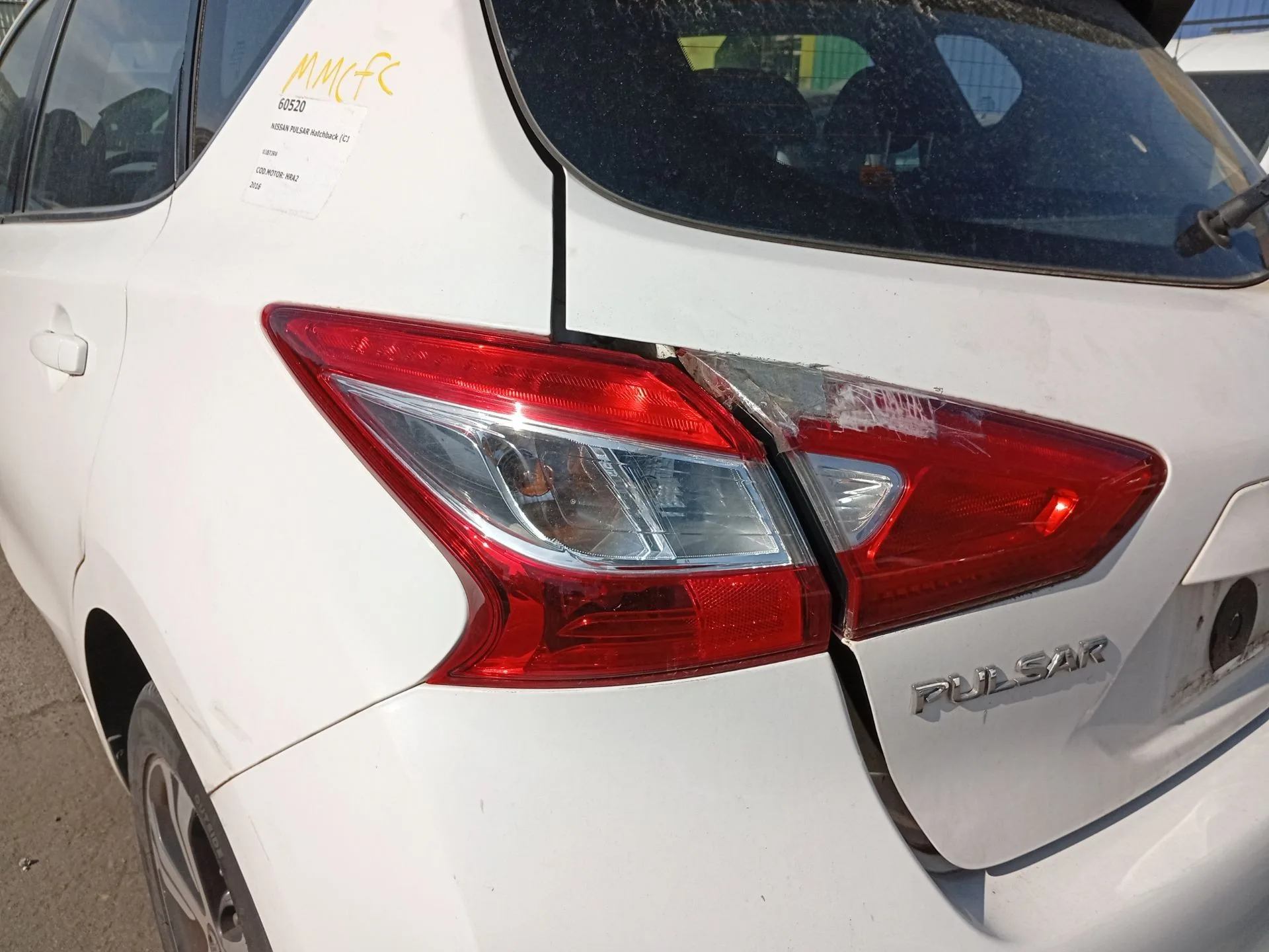 Piloto Trasero Izquierdo para Nissan Pulsar Hatchback (C13)