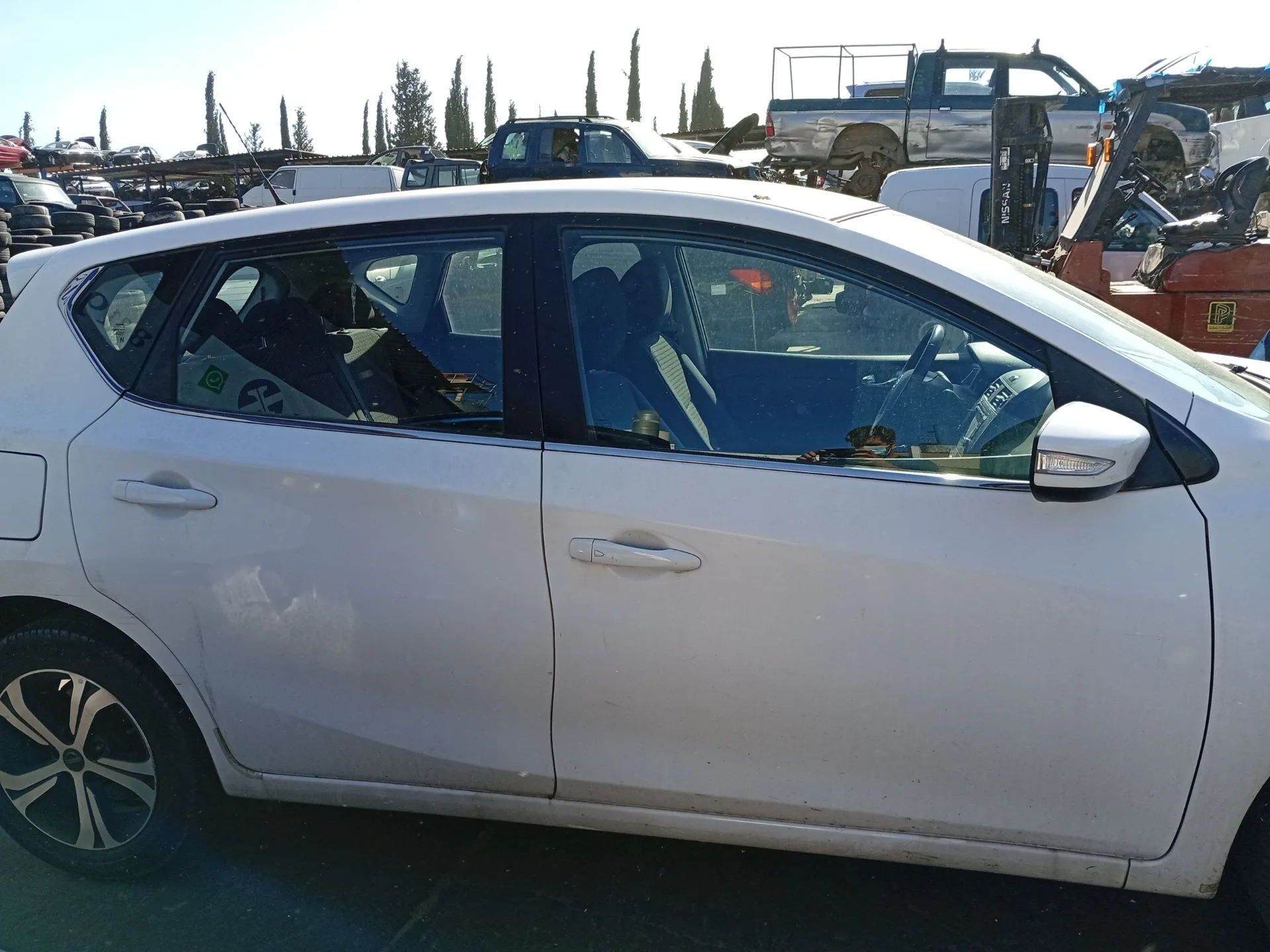 Puerta Delantera Derecha para Nissan Pulsar Hatchback (C13)