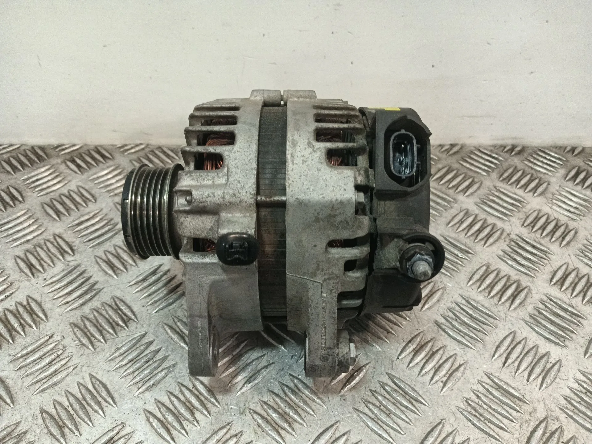 Alternador para Kia Carens Iv