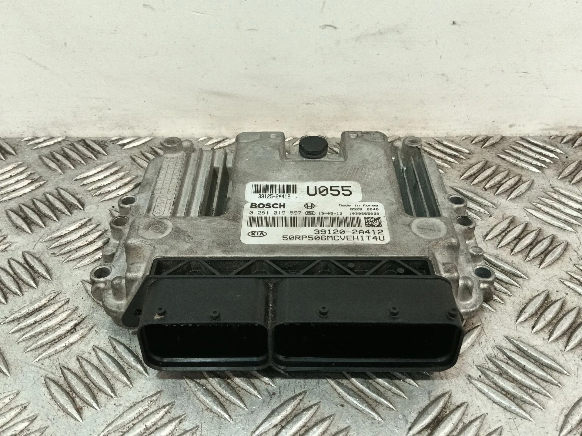 Centralita Motor Uce para Kia Carens Iv