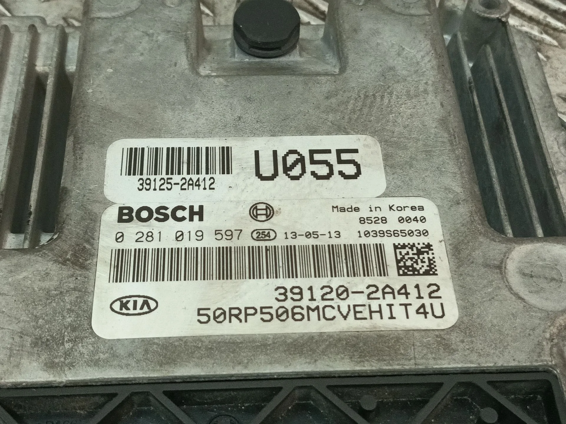 Centralita Motor Uce para Kia Carens Iv