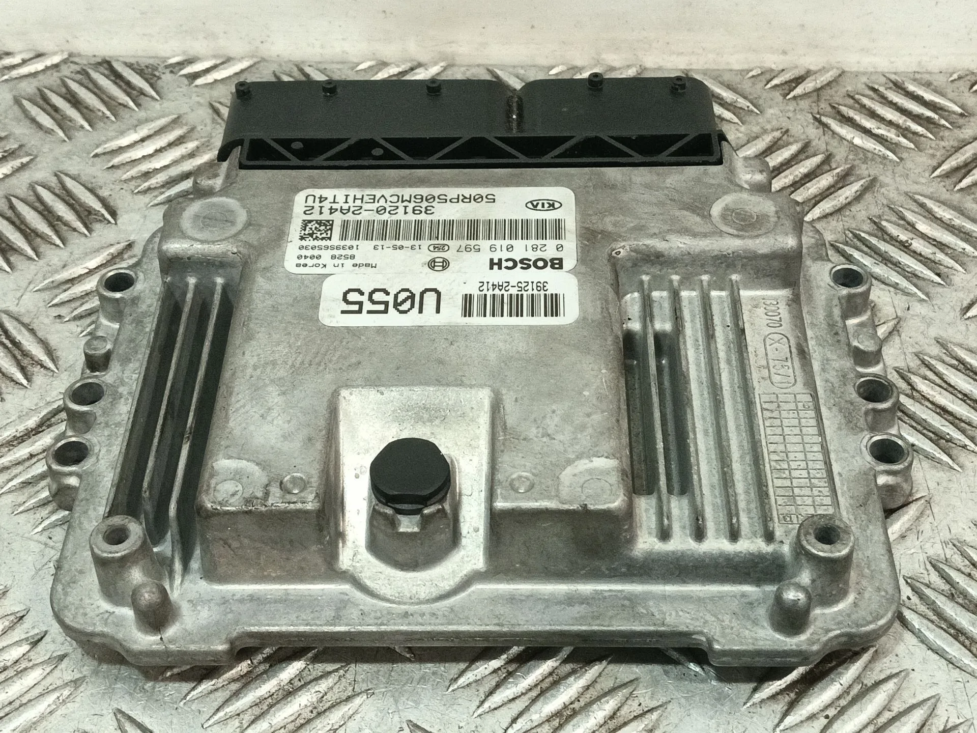Centralita Motor Uce para Kia Carens Iv