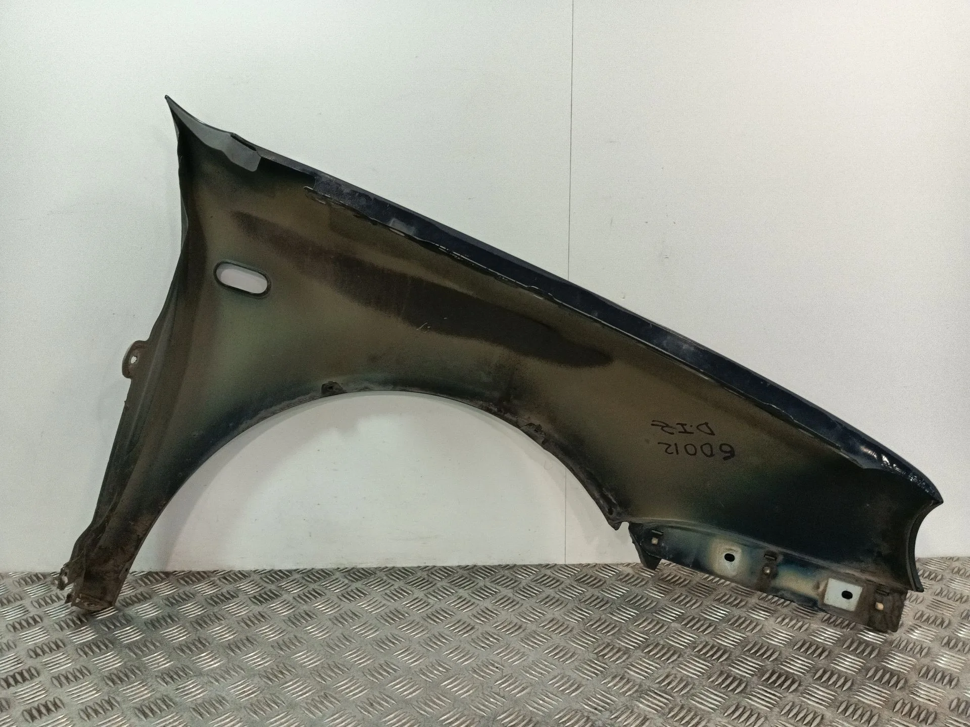 Aleta Delantera Izquierda para Volkswagen Golf Iv (1J1)