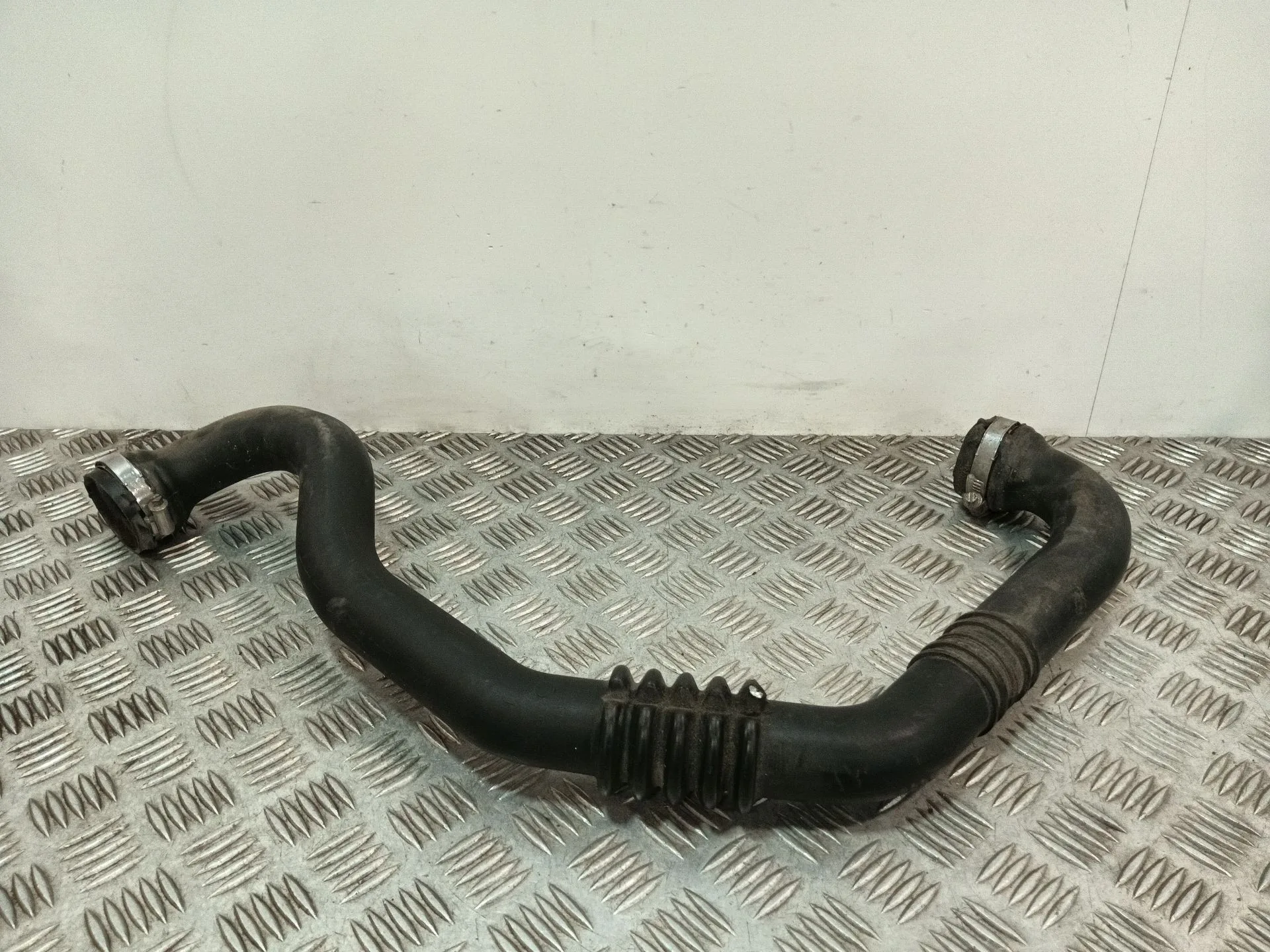 Tubo para Renault Trafic Caja Cerrada (Ab 4.01)