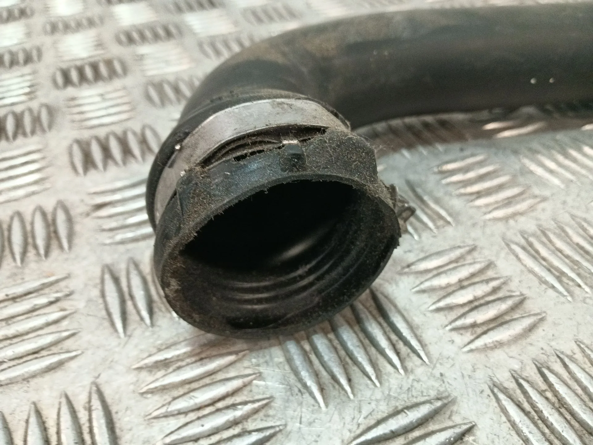 Tubo para Renault Trafic Caja Cerrada (Ab 4.01)
