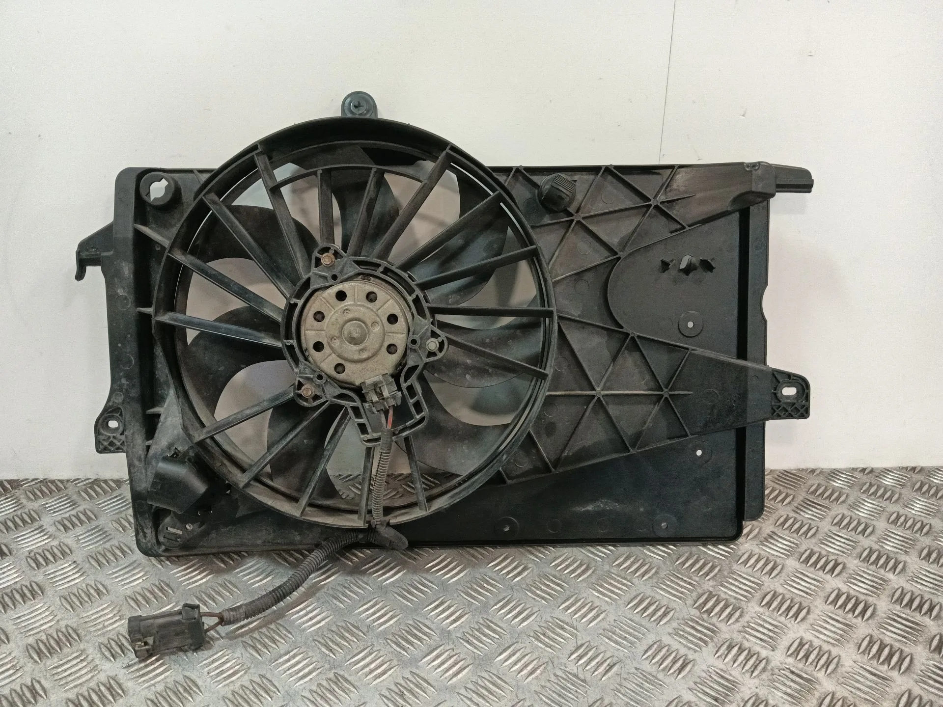 Electroventilador para Opel Meriva A Monospace (X03)