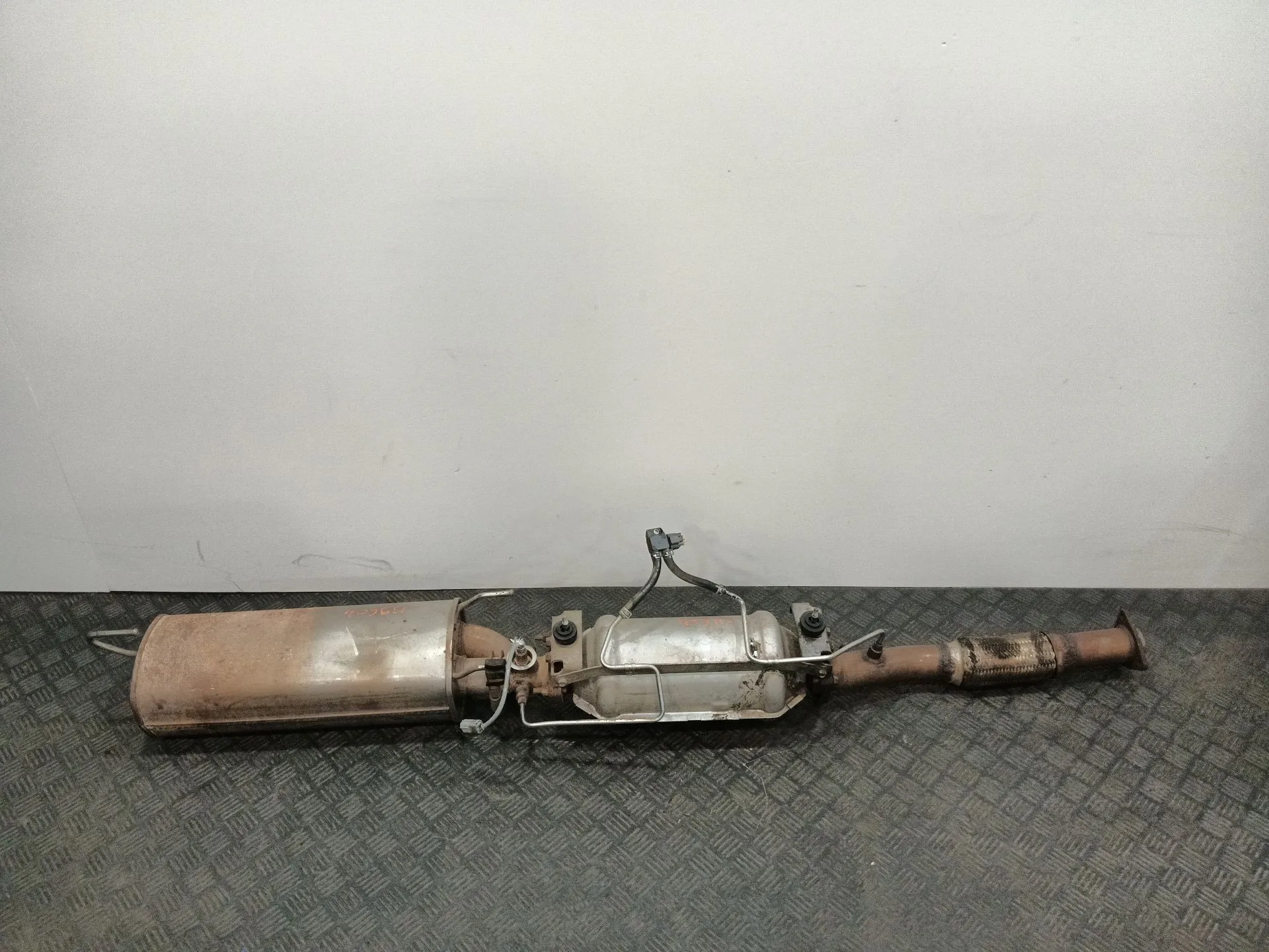 Tubo Escape Completo para Nissan Nt400 Cabstar (F24M)