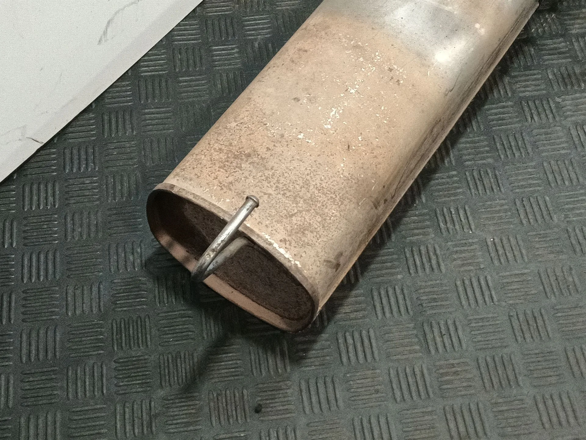 Tubo Escape Completo para Nissan Nt400 Cabstar (F24M)