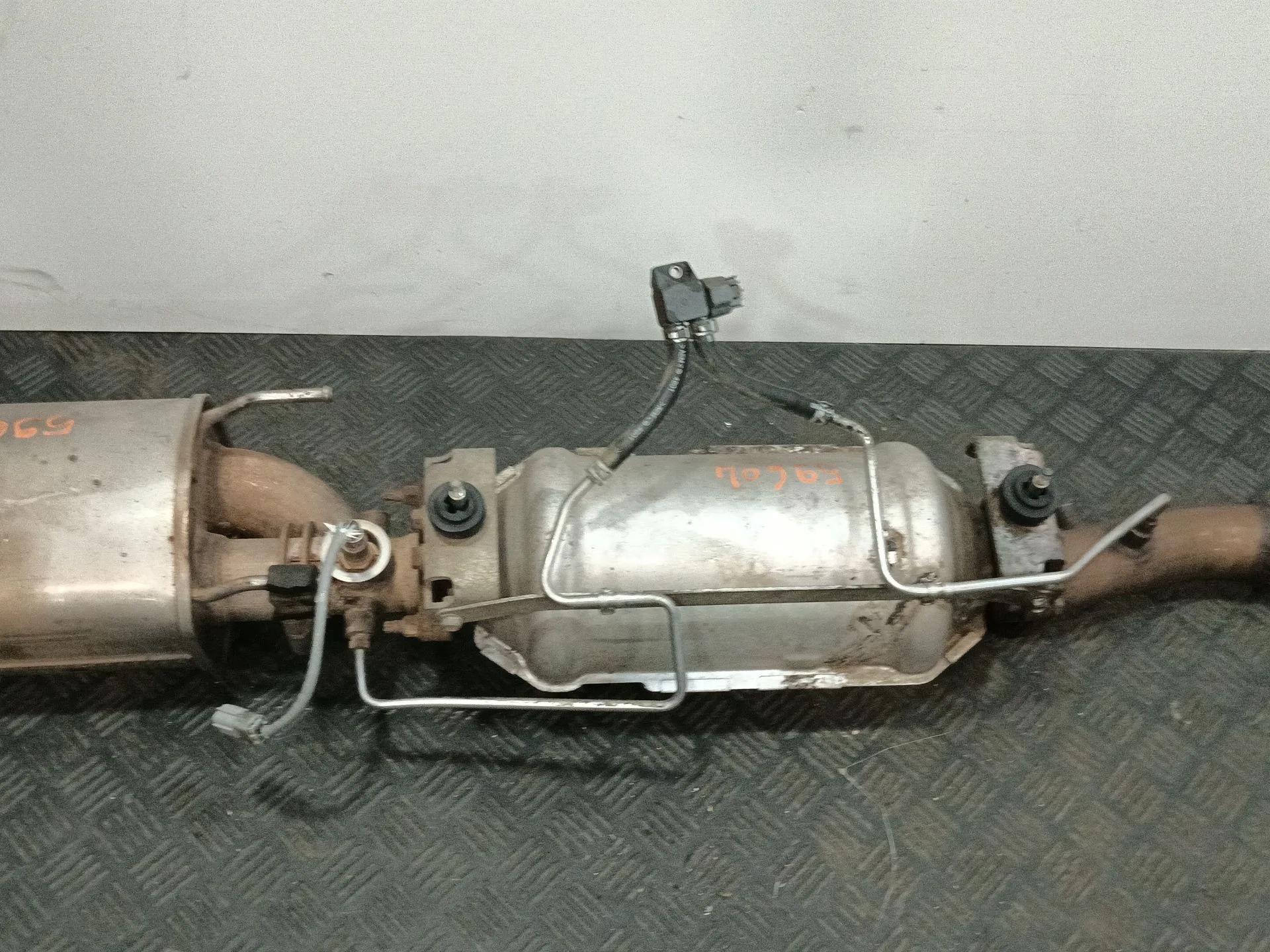 Tubo Escape Completo para Nissan Nt400 Cabstar (F24M)