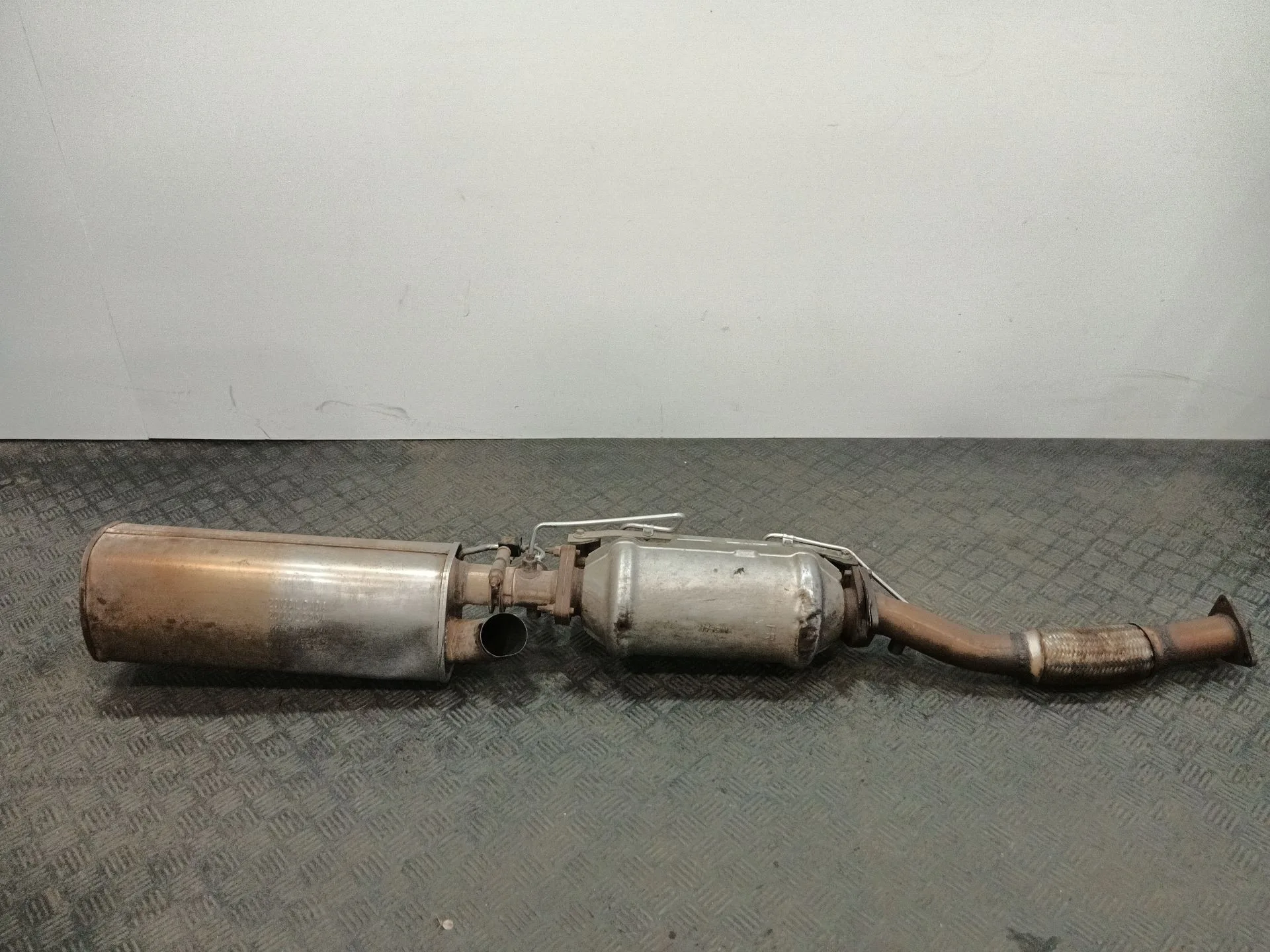 Tubo Escape Completo para Nissan Nt400 Cabstar (F24M)