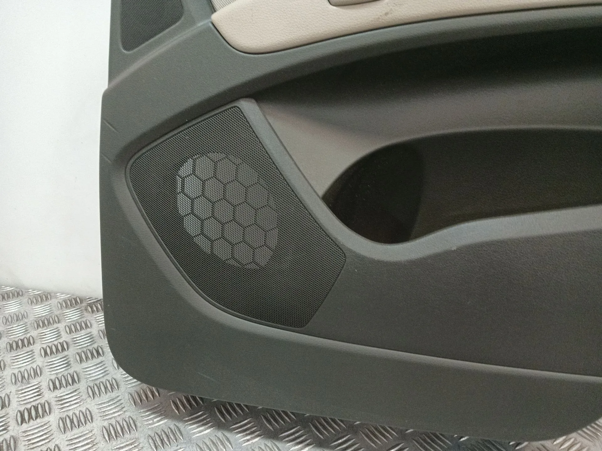 Guarnecido Puerta Trasera Derecha para Audi Q7 (4Lb)