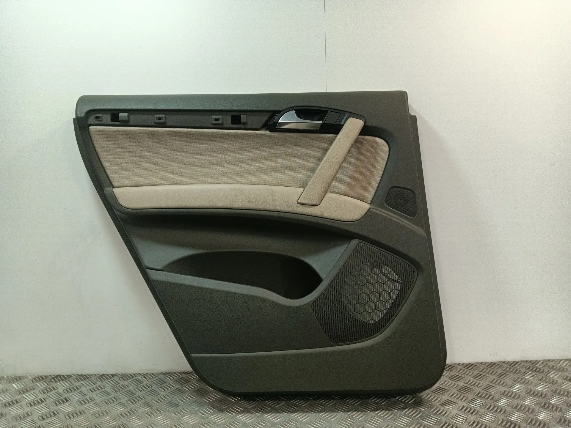 Guarnecido Puerta Trasera Izquierda para Audi Q7 (4Lb)