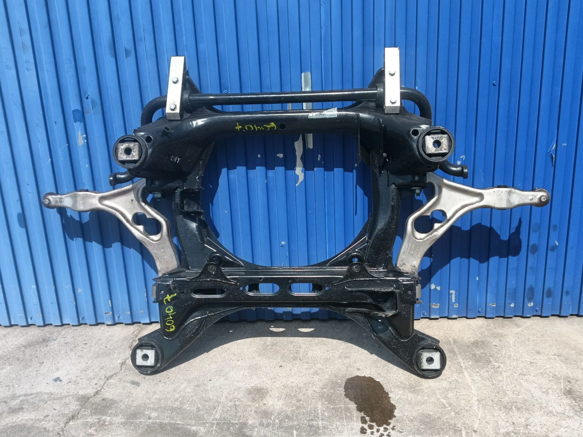 Puente Delantero para Audi Q7 (4Lb)
