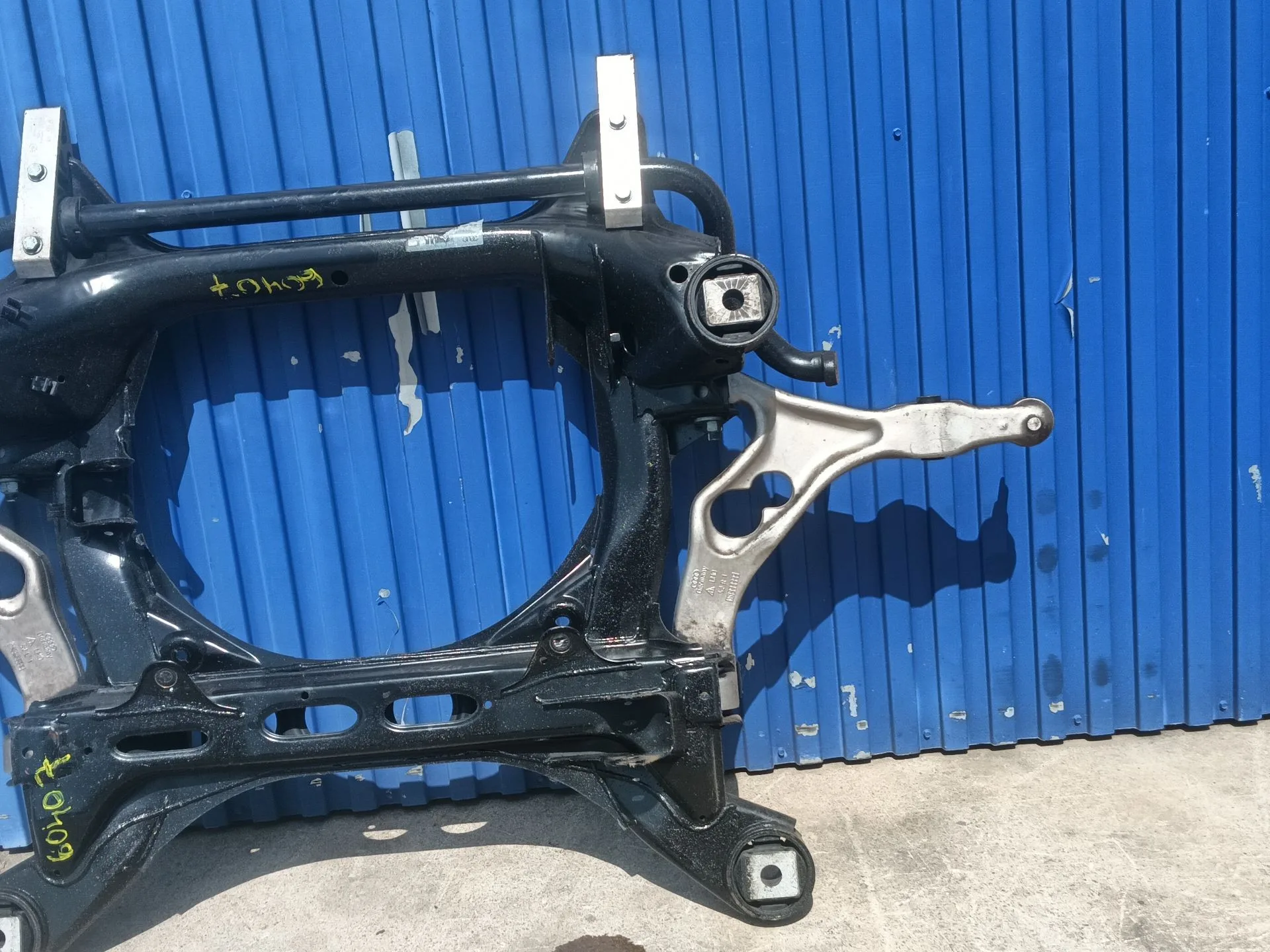 Puente Delantero para Audi Q7 (4Lb)