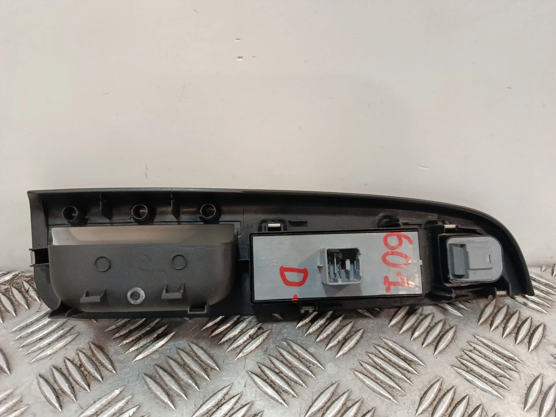 Mando Elevalunas Delantero Izquierdo para Volkswagen Golf V (1K1)