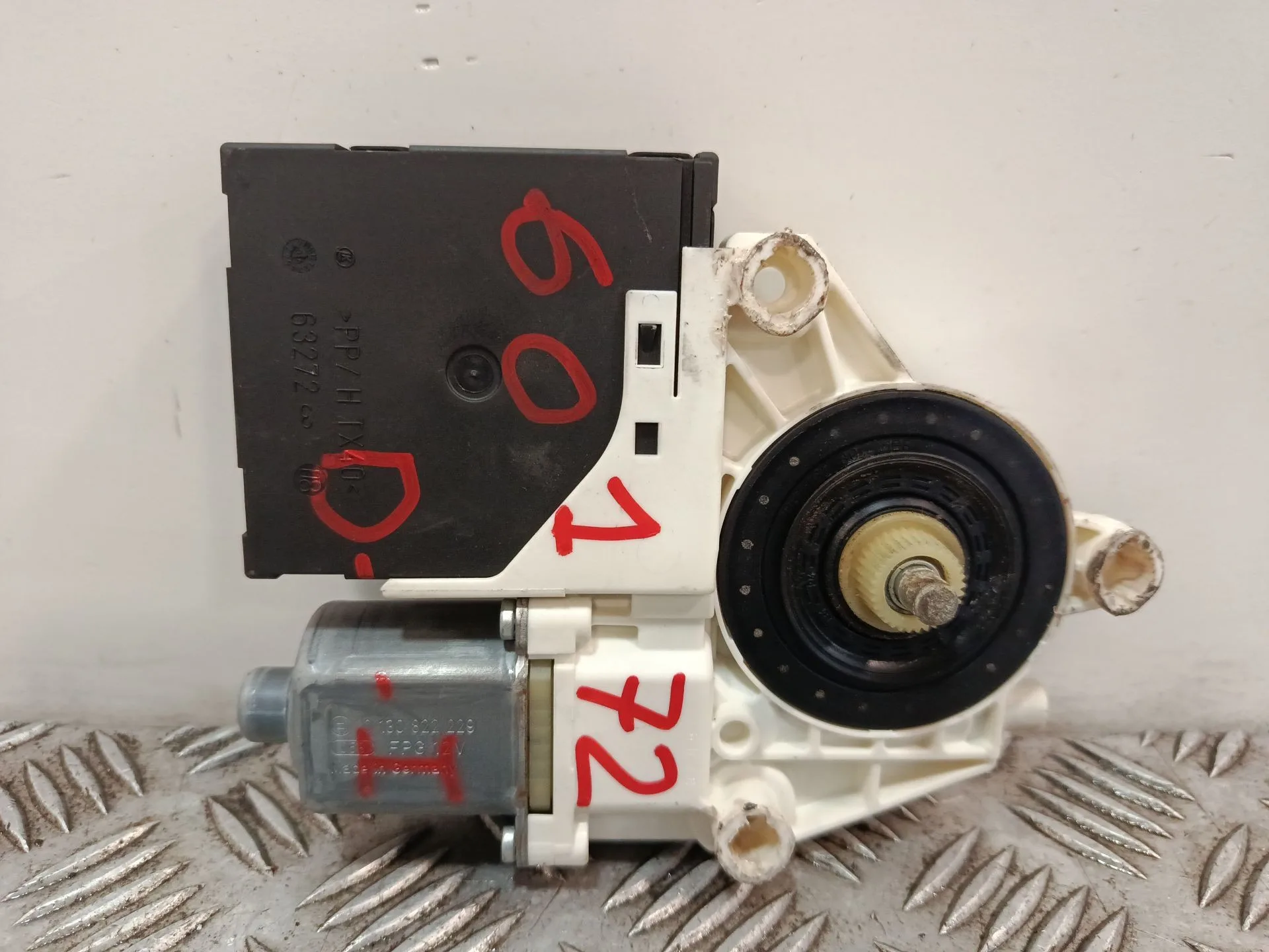 Motor Elevalunas Delantero Izquierdo para Volkswagen Golf V (1K1)