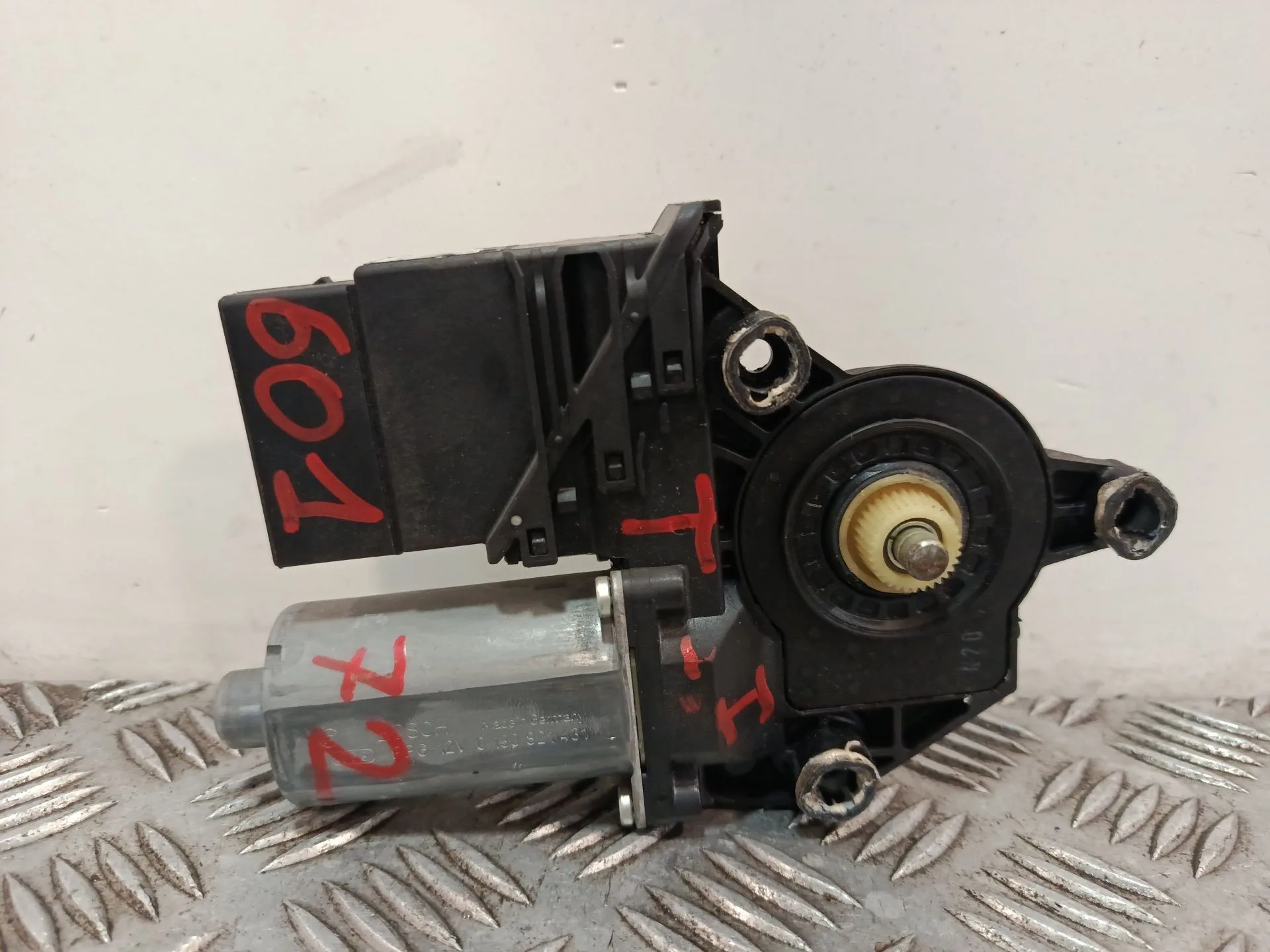 Motor Elevalunas Trasero Izquierdo para Volkswagen Golf V (1K1)