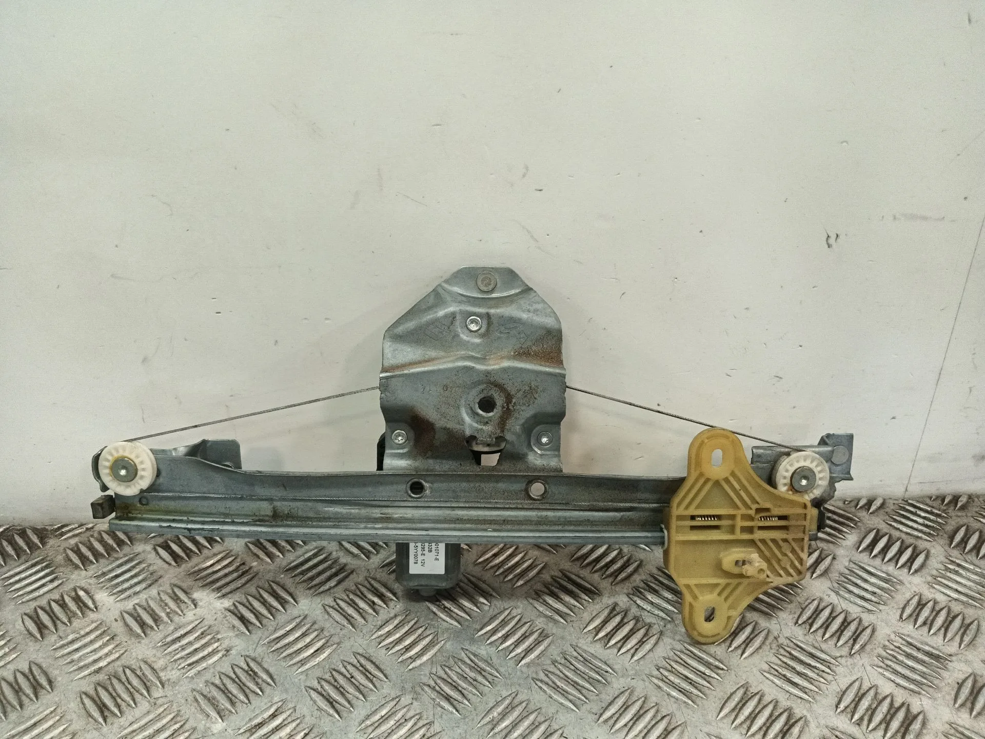 Elevalunas Delantero Derecho para Renault Captur I (J5_, H5_)