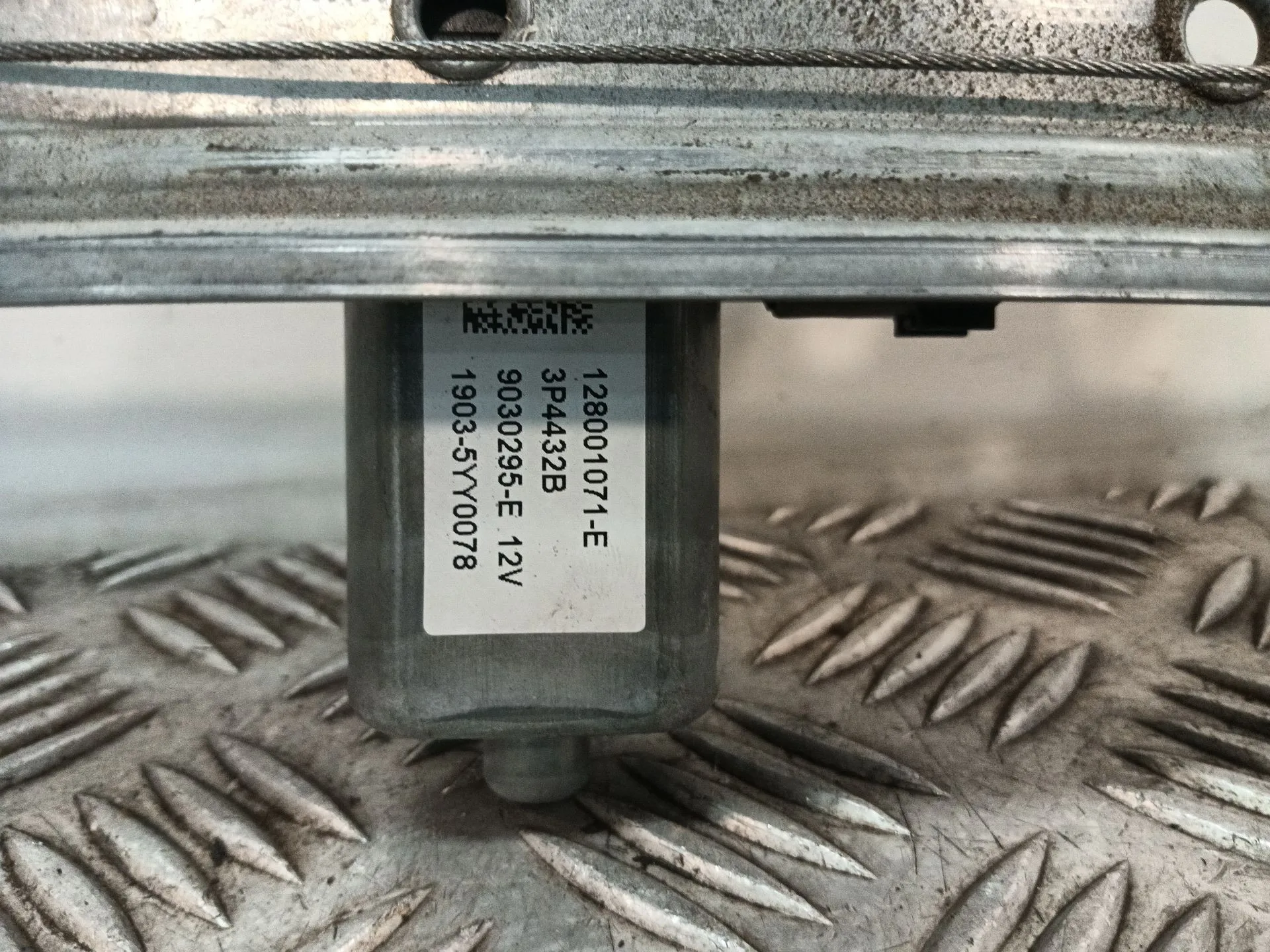 Elevalunas Delantero Derecho para Renault Captur I (J5_, H5_)