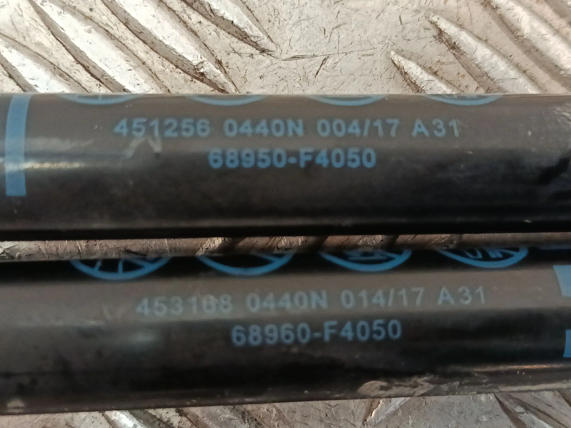 Amortiguadores Maletero / Porton para Toyota C-Hr (_X1_)