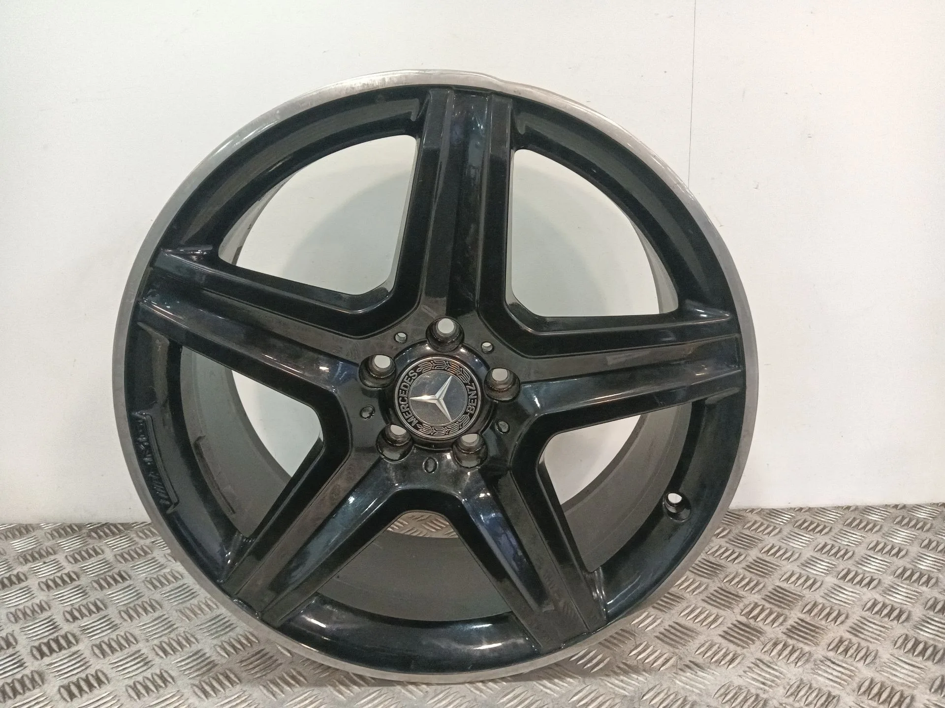 Llanta para Mercedes-Benz Clase Gla (W156)