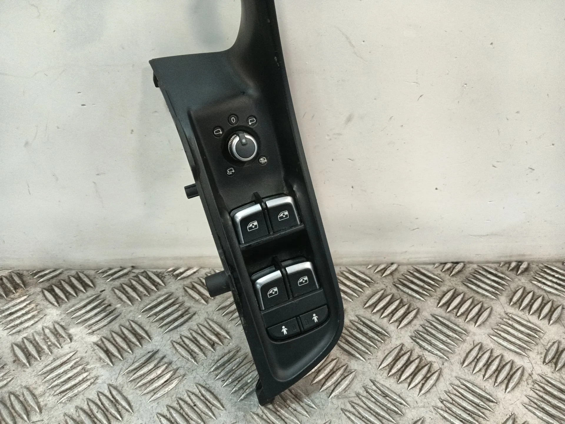 Mando Elevalunas Delantero Izquierdo para Audi A3 Sportback (8Va, 8Vf)