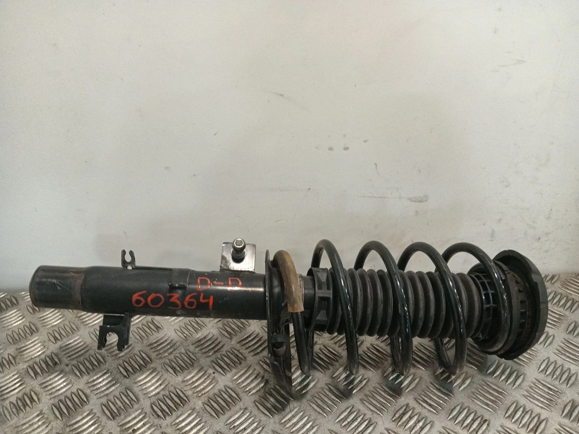 Amortiguador Delantero Derecho para Citroën C4 Cactus