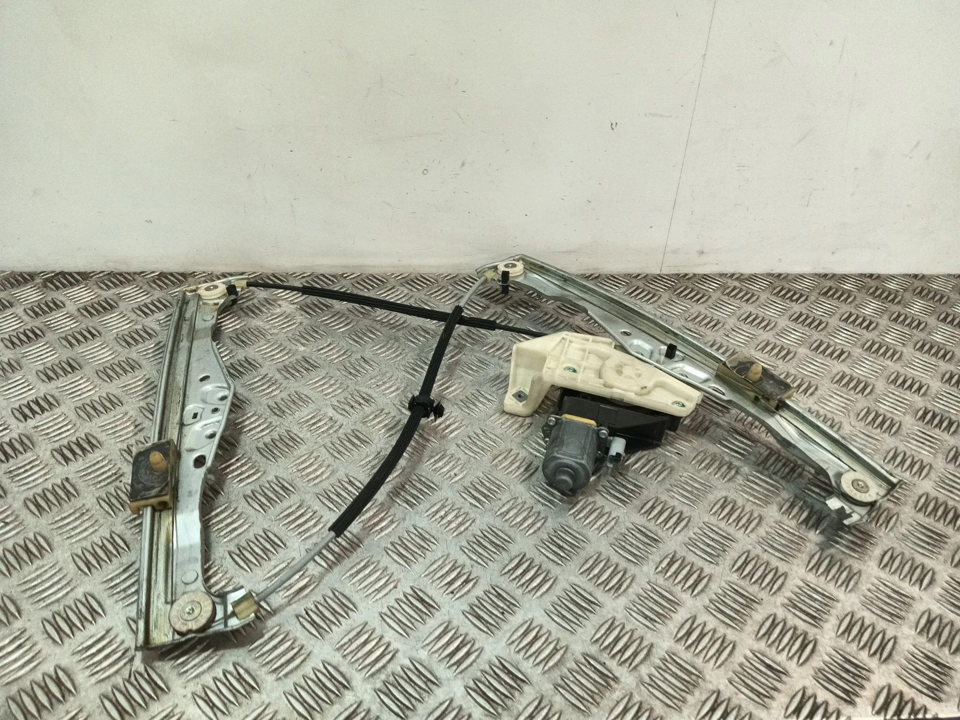 Elevalunas Delantero Derecho para Citroën C4 Cactus