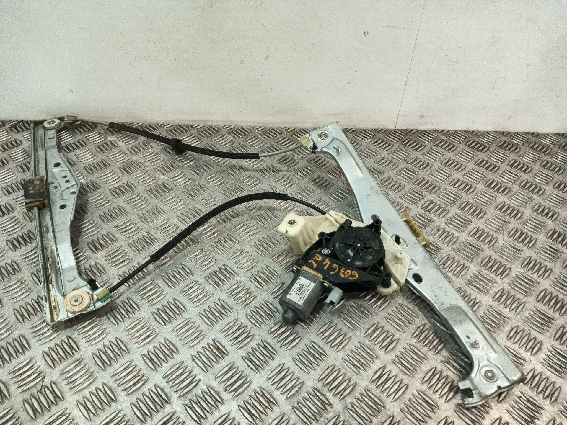Elevalunas Delantero Izquierdo para Citroën C4 Cactus